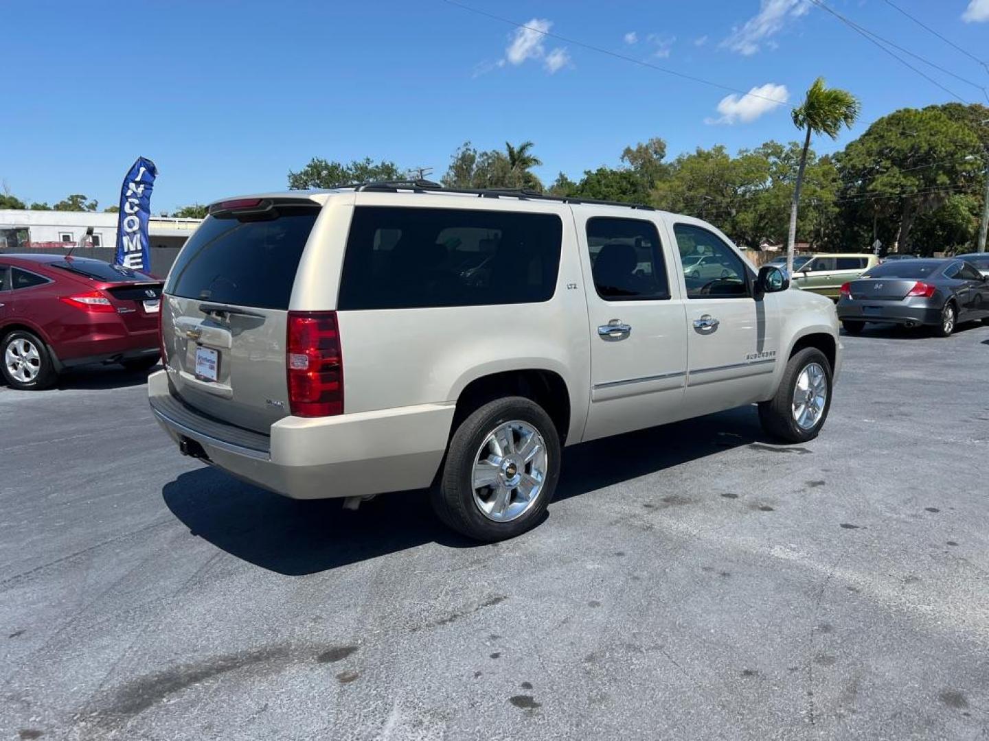 2009 GOLD CHEVROLET SUBURBAN 1500 LTZ (1GNFC36029R) with an 5.3L engine, Automatic transmission, located at 2929 9th St. West, Bradenton, 34205, (941) 242-2810, 27.473591, -82.570679 - Thanks for inquring into DriveNation USA! All vehicles listed can be viewed at www.drivenationusa.com for vehicle history reports and additonal info. We cannot quote any terms such as down payments or monthly payments without an application. You can apply directly at www.drivenationusa.com or by con - Photo#7