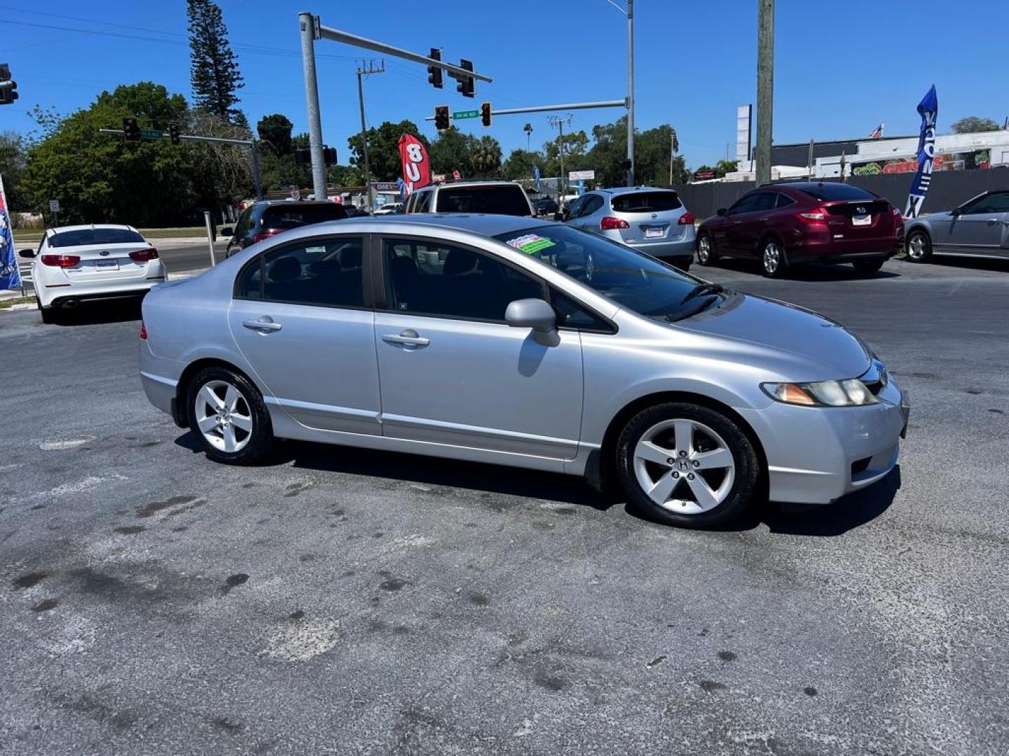 2009 SILVER HONDA CIVIC LX-S (19XFA16669E) with an 1.8L engine, Automatic transmission, located at 2929 9th St. West, Bradenton, 34205, (941) 242-2810, 27.473591, -82.570679 - Photo#0