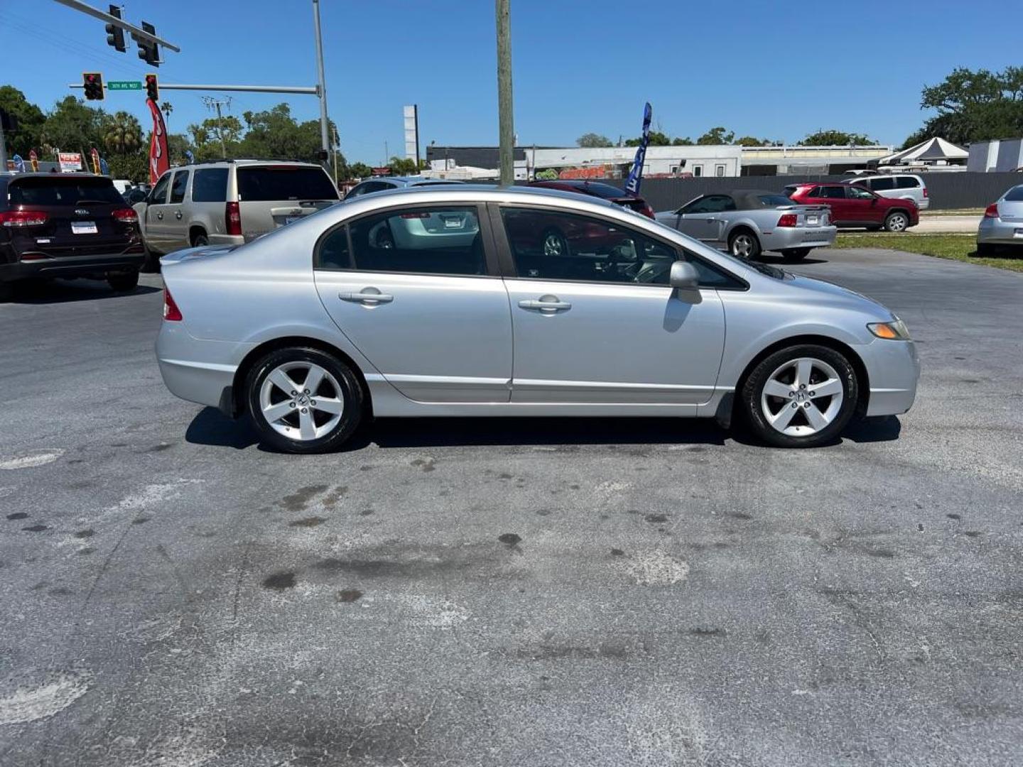 2009 SILVER HONDA CIVIC LX-S (19XFA16669E) with an 1.8L engine, Automatic transmission, located at 2929 9th St. West, Bradenton, 34205, (941) 242-2810, 27.473591, -82.570679 - Photo#9