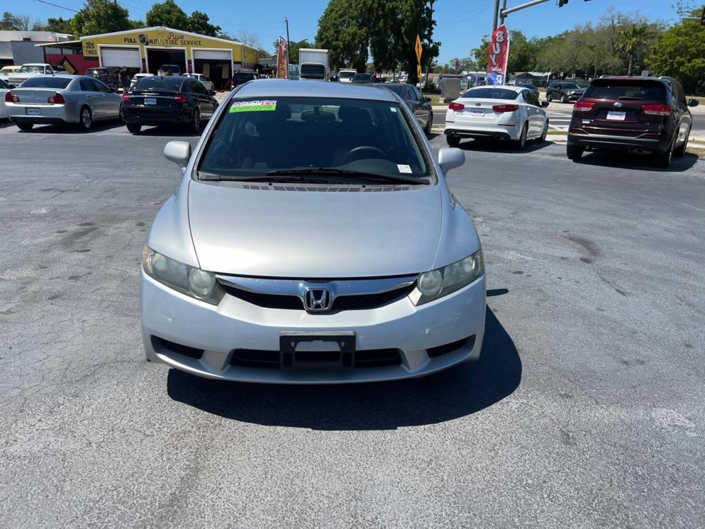 2009 SILVER HONDA CIVIC LX-S (19XFA16669E) with an 1.8L engine, Automatic transmission, located at 2929 9th St. West, Bradenton, 34205, (941) 242-2810, 27.473591, -82.570679 - Photo#3