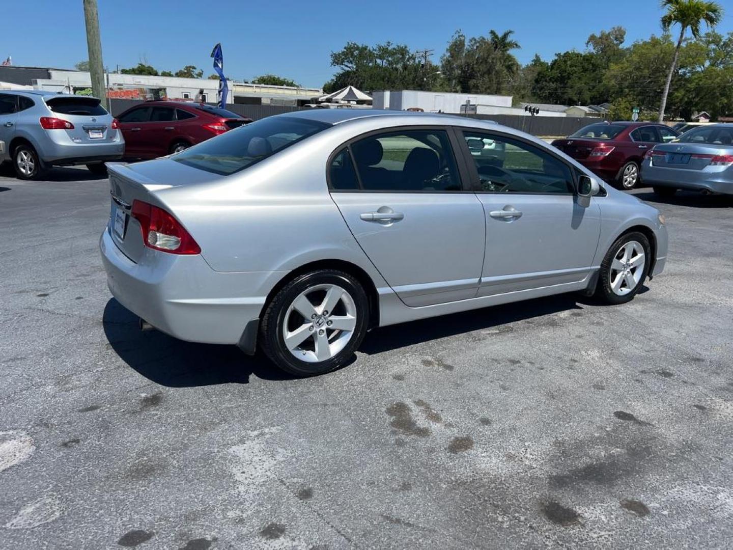 2009 SILVER HONDA CIVIC LX-S (19XFA16669E) with an 1.8L engine, Automatic transmission, located at 2929 9th St. West, Bradenton, 34205, (941) 242-2810, 27.473591, -82.570679 - Photo#8