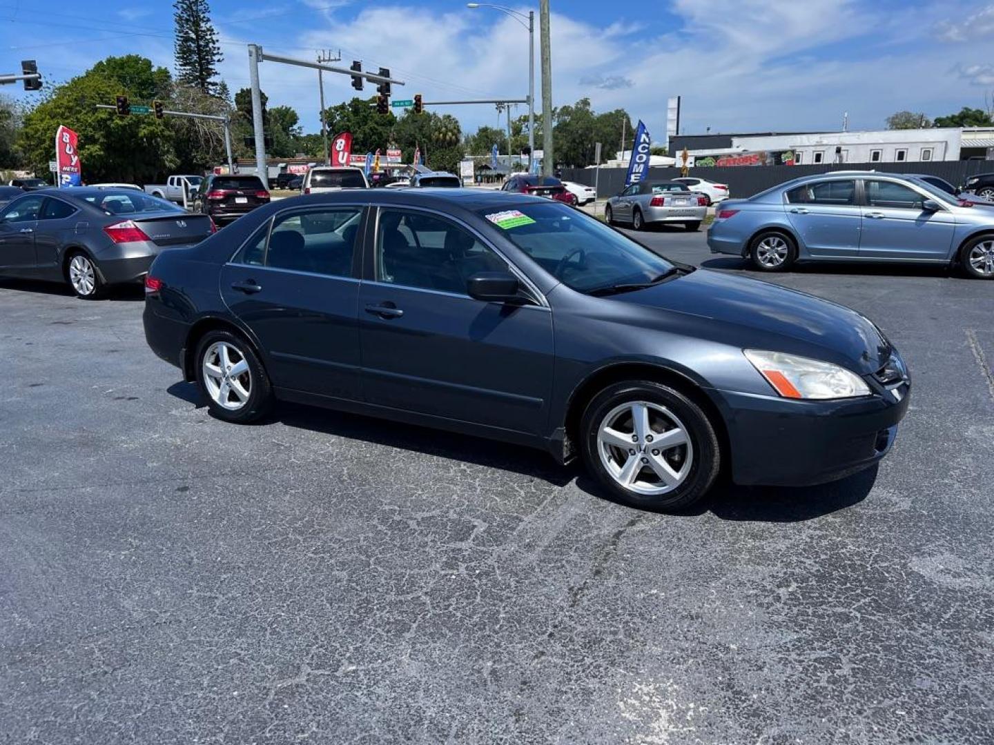 2004 GRAY HONDA ACCORD EX (1HGCM56834A) with an 2.4L engine, Automatic transmission, located at 2929 9th St. West, Bradenton, 34205, (941) 242-2810, 27.473591, -82.570679 - Photo#2