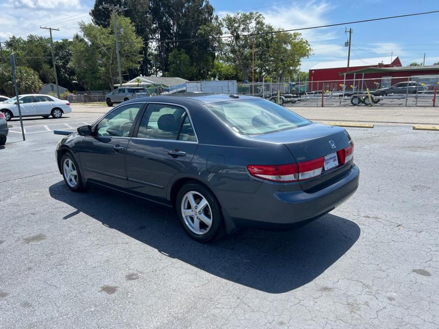 2004 GRAY HONDA ACCORD EX (1HGCM56834A) with an 2.4L engine, Automatic transmission, located at 2929 9th St. West, Bradenton, 34205, (941) 242-2810, 27.473591, -82.570679 - Photo#6