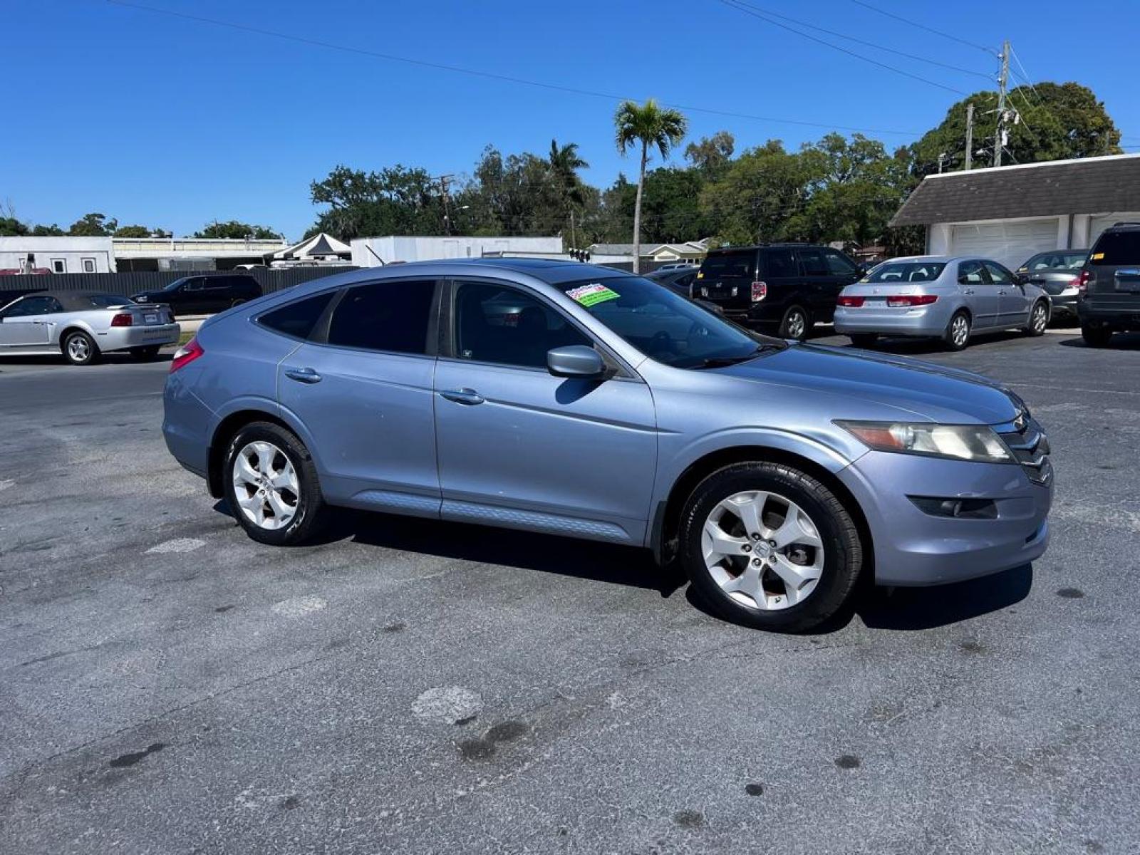 2010 BLUE HONDA ACCORD CROSSTOU EXL (5J6TF1H52AL) with an 3.5L engine, Automatic transmission, located at 2929 9th St. West, Bradenton, 34205, (941) 242-2810, 27.473591, -82.570679 - Thanks for inquring into DriveNation USA! All vehicles listed can be viewed at www.drivenationusa.com for vehicle history reports and additonal info. We cannot quote any terms such as down payments or monthly payments without an application. You can apply directly at www.drivenationusa.com or by con - Photo #1