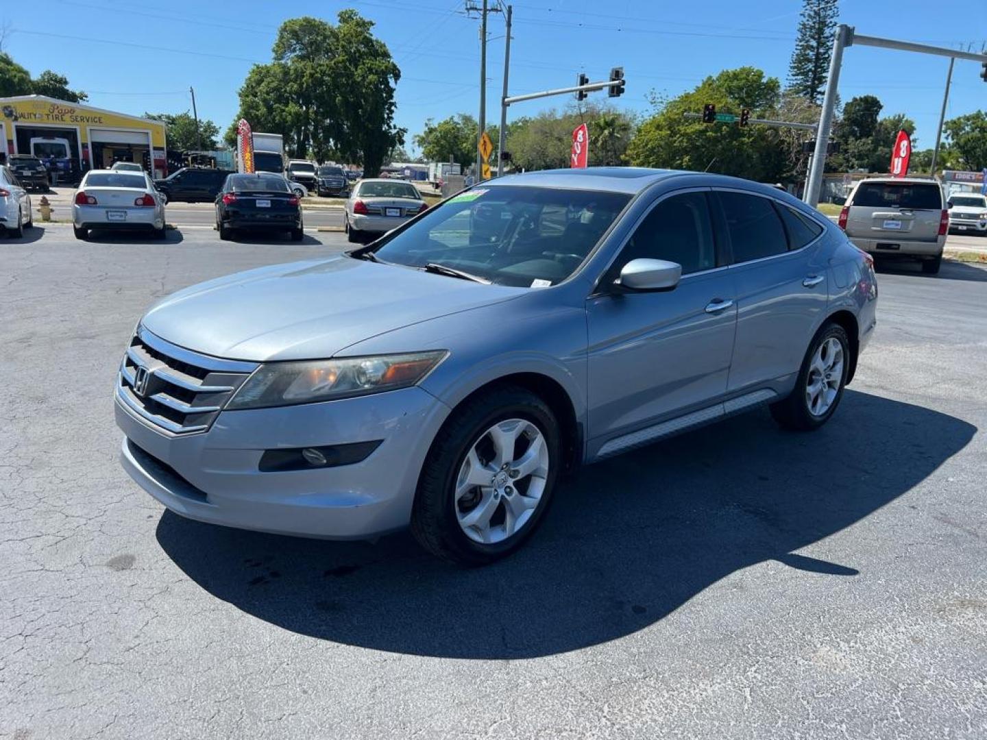 2010 BLUE HONDA ACCORD CROSSTOU EXL (5J6TF1H52AL) with an 3.5L engine, Automatic transmission, located at 2929 9th St. West, Bradenton, 34205, (941) 242-2810, 27.473591, -82.570679 - Thanks for inquring into DriveNation USA! All vehicles listed can be viewed at www.drivenationusa.com for vehicle history reports and additonal info. We cannot quote any terms such as down payments or monthly payments without an application. You can apply directly at www.drivenationusa.com or by con - Photo#3