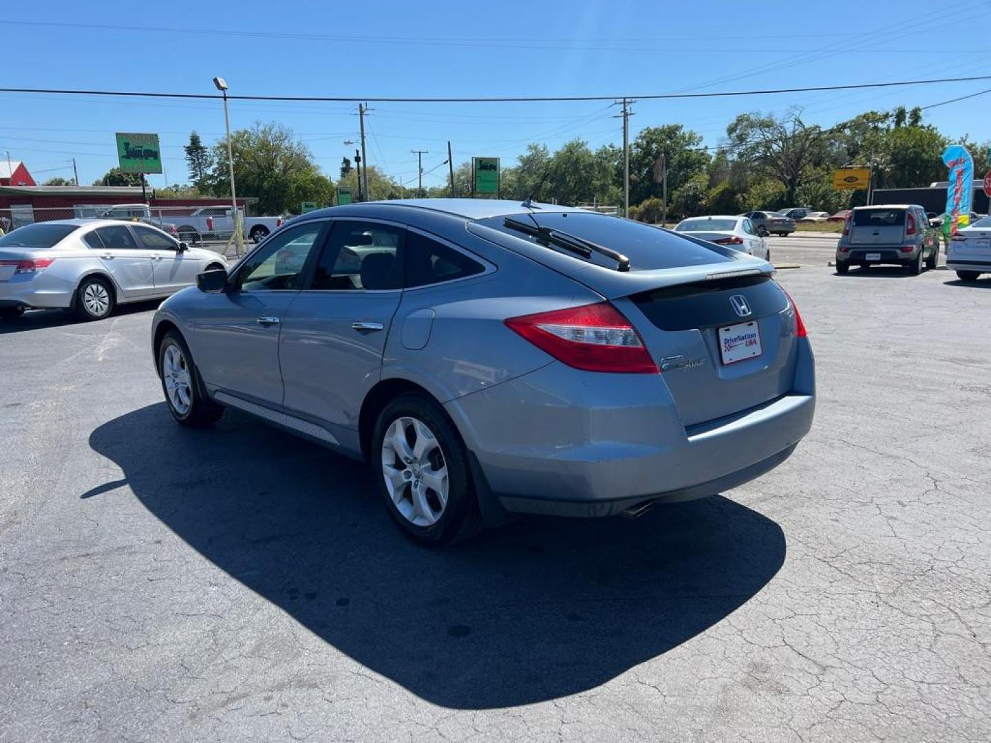 2010 BLUE HONDA ACCORD CROSSTOU EXL (5J6TF1H52AL) with an 3.5L engine, Automatic transmission, located at 2929 9th St. West, Bradenton, 34205, (941) 242-2810, 27.473591, -82.570679 - Thanks for inquring into DriveNation USA! All vehicles listed can be viewed at www.drivenationusa.com for vehicle history reports and additonal info. We cannot quote any terms such as down payments or monthly payments without an application. You can apply directly at www.drivenationusa.com or by con - Photo#5