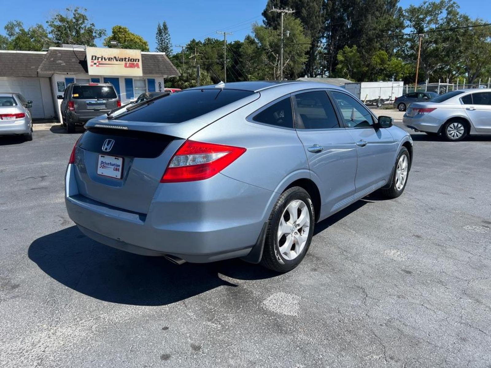 2010 BLUE HONDA ACCORD CROSSTOU EXL (5J6TF1H52AL) with an 3.5L engine, Automatic transmission, located at 2929 9th St. West, Bradenton, 34205, (941) 242-2810, 27.473591, -82.570679 - Thanks for inquring into DriveNation USA! All vehicles listed can be viewed at www.drivenationusa.com for vehicle history reports and additonal info. We cannot quote any terms such as down payments or monthly payments without an application. You can apply directly at www.drivenationusa.com or by con - Photo #6