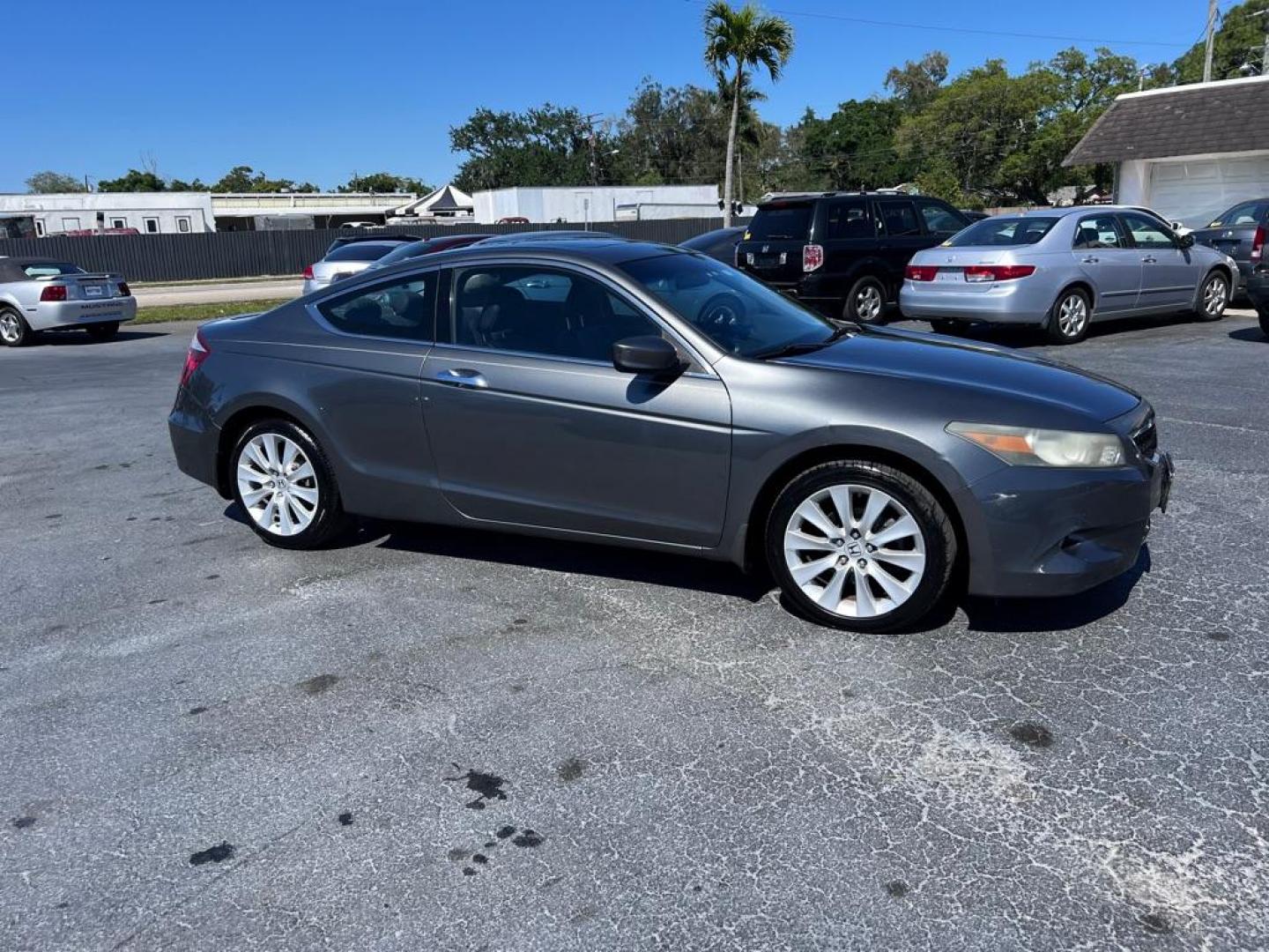 2009 GRAY HONDA ACCORD EXL (1HGCS22889A) with an 3.5L engine, Automatic transmission, located at 2929 9th St. West, Bradenton, 34205, (941) 242-2810, 27.473591, -82.570679 - Photo#0