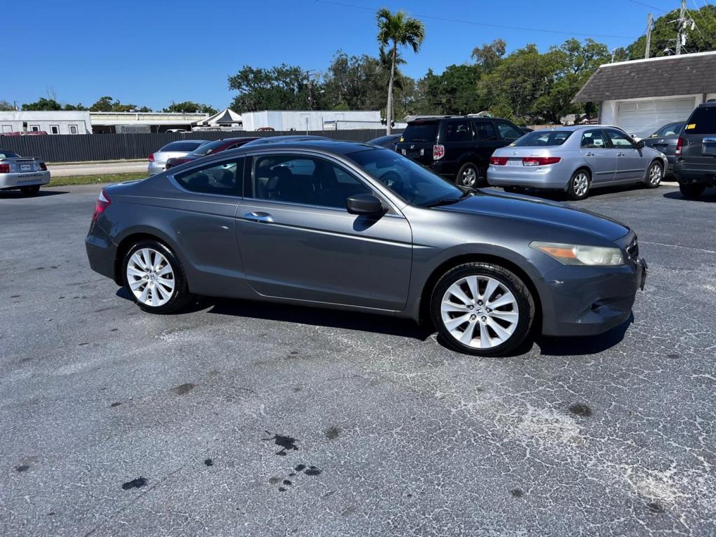 2009 GRAY HONDA ACCORD EXL (1HGCS22889A) with an 3.5L engine, Automatic transmission, located at 2929 9th St. West, Bradenton, 34205, (941) 242-2810, 27.473591, -82.570679 - Photo#1