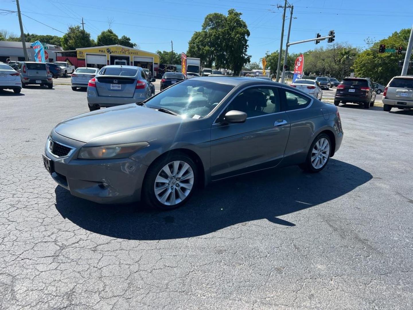 2009 GRAY HONDA ACCORD EXL (1HGCS22889A) with an 3.5L engine, Automatic transmission, located at 2929 9th St. West, Bradenton, 34205, (941) 242-2810, 27.473591, -82.570679 - Photo#3