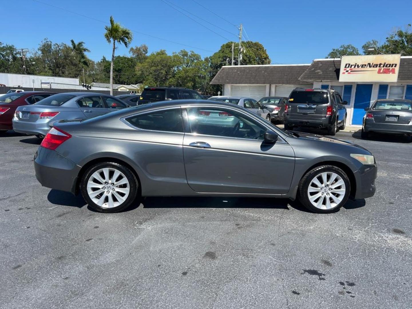 2009 GRAY HONDA ACCORD EXL (1HGCS22889A) with an 3.5L engine, Automatic transmission, located at 2929 9th St. West, Bradenton, 34205, (941) 242-2810, 27.473591, -82.570679 - Photo#8