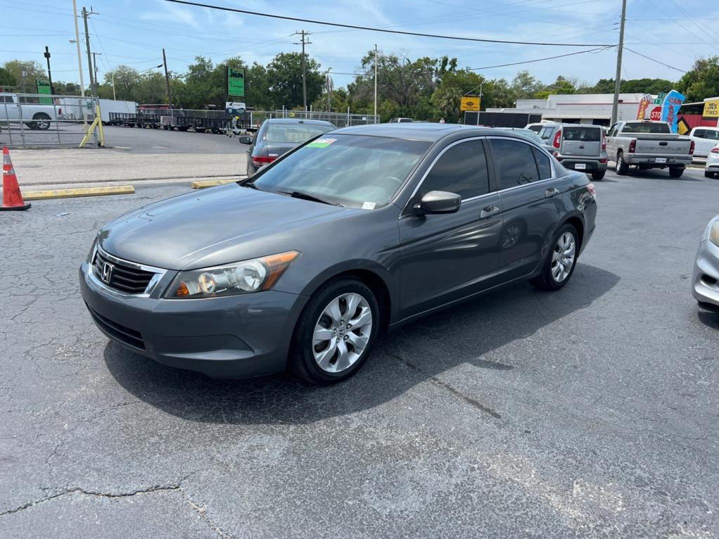 2009 GRAY HONDA ACCORD EXL (1HGCP268X9A) with an 2.4L engine, Automatic transmission, located at 2929 9th St. West, Bradenton, 34205, (941) 242-2810, 27.473591, -82.570679 - Thanks for inquring into DriveNation USA! All vehicles listed can be viewed at www.drivenationusa.com for vehicle history reports and additonal info. We cannot quote any terms such as down payments or monthly payments without an application. You can apply directly at www.drivenationusa.com or by con - Photo#4