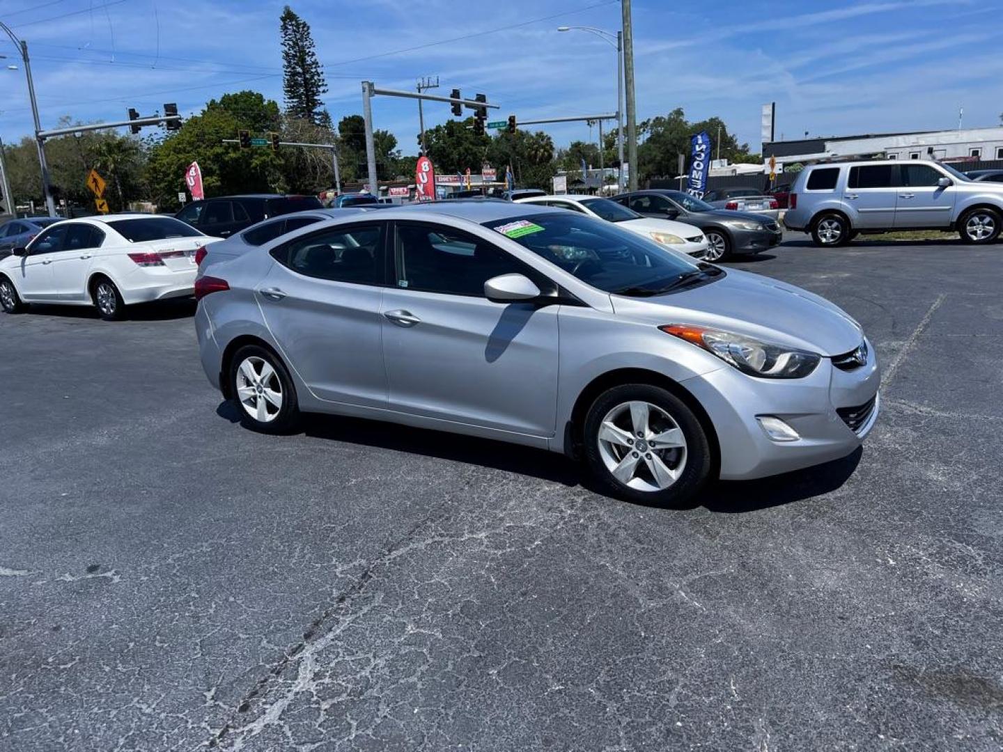 2013 SILVER HYUNDAI ELANTRA GLS (KMHDH4AE0DU) with an 1.8L engine, Automatic transmission, located at 2929 9th St. West, Bradenton, 34205, (941) 242-2810, 27.473591, -82.570679 - Photo#2