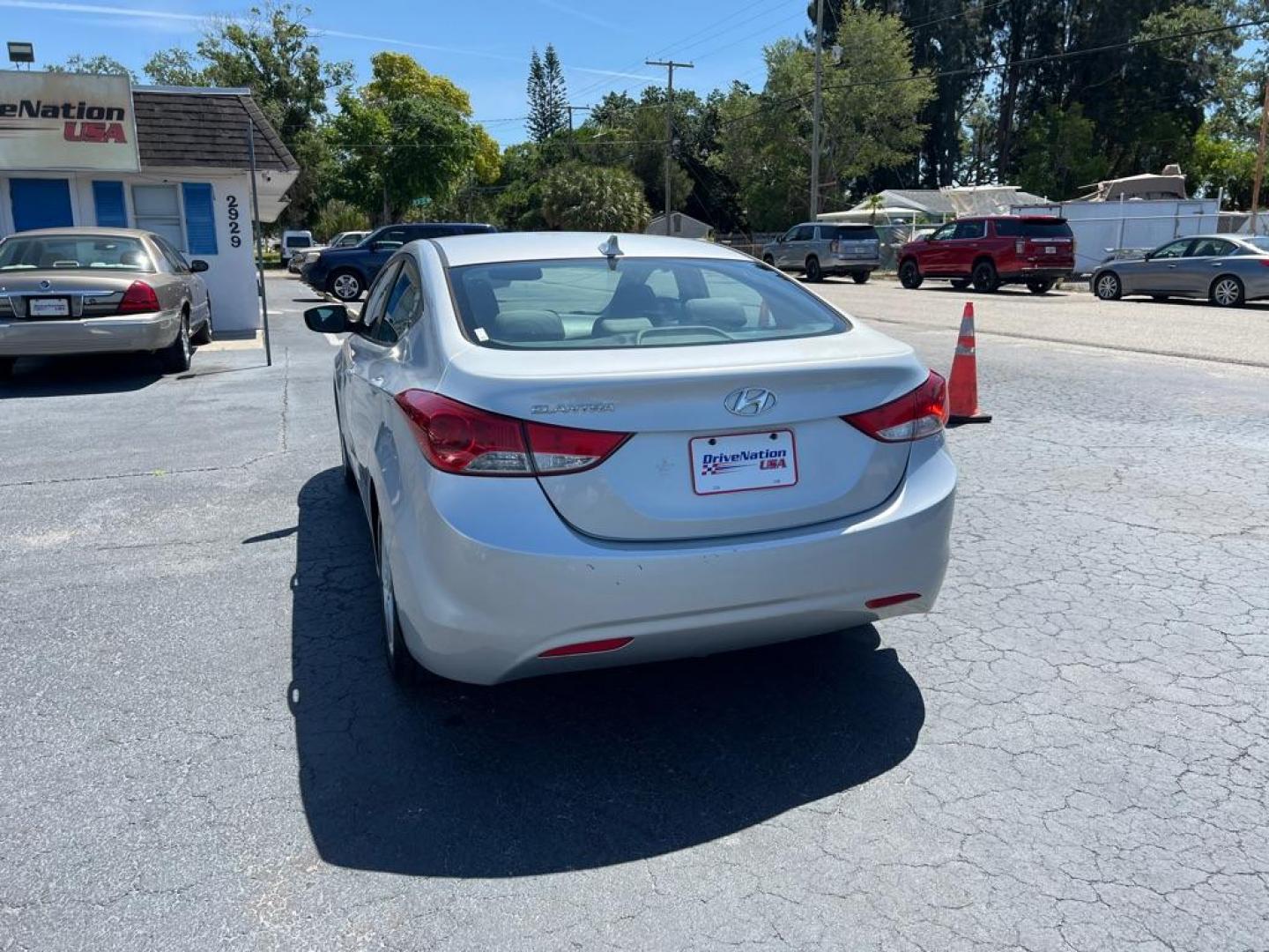 2013 SILVER HYUNDAI ELANTRA GLS (KMHDH4AE0DU) with an 1.8L engine, Automatic transmission, located at 2929 9th St. West, Bradenton, 34205, (941) 242-2810, 27.473591, -82.570679 - Photo#6