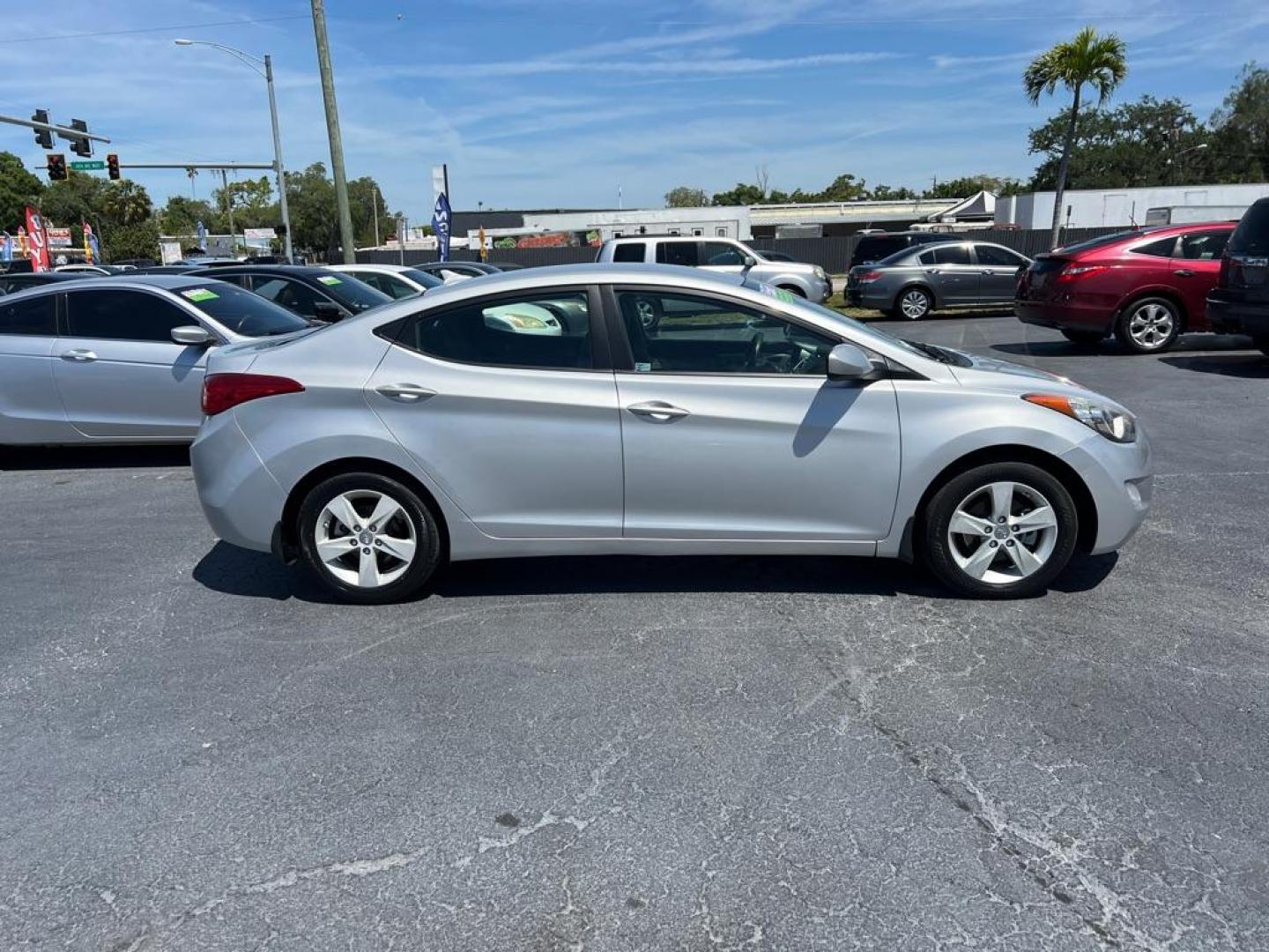 2013 SILVER HYUNDAI ELANTRA GLS (KMHDH4AE0DU) with an 1.8L engine, Automatic transmission, located at 2929 9th St. West, Bradenton, 34205, (941) 242-2810, 27.473591, -82.570679 - Photo#8