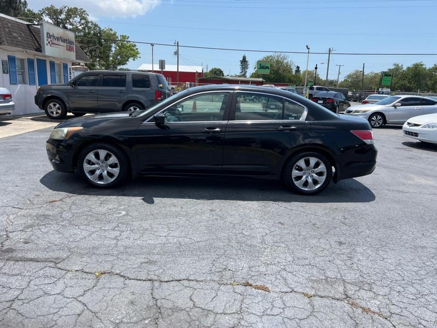 2009 BLACK HONDA ACCORD EXL (1HGCP26869A) with an 2.4L engine, Automatic transmission, located at 2929 9th St. West, Bradenton, 34205, (941) 242-2810, 27.473591, -82.570679 - Photo#4