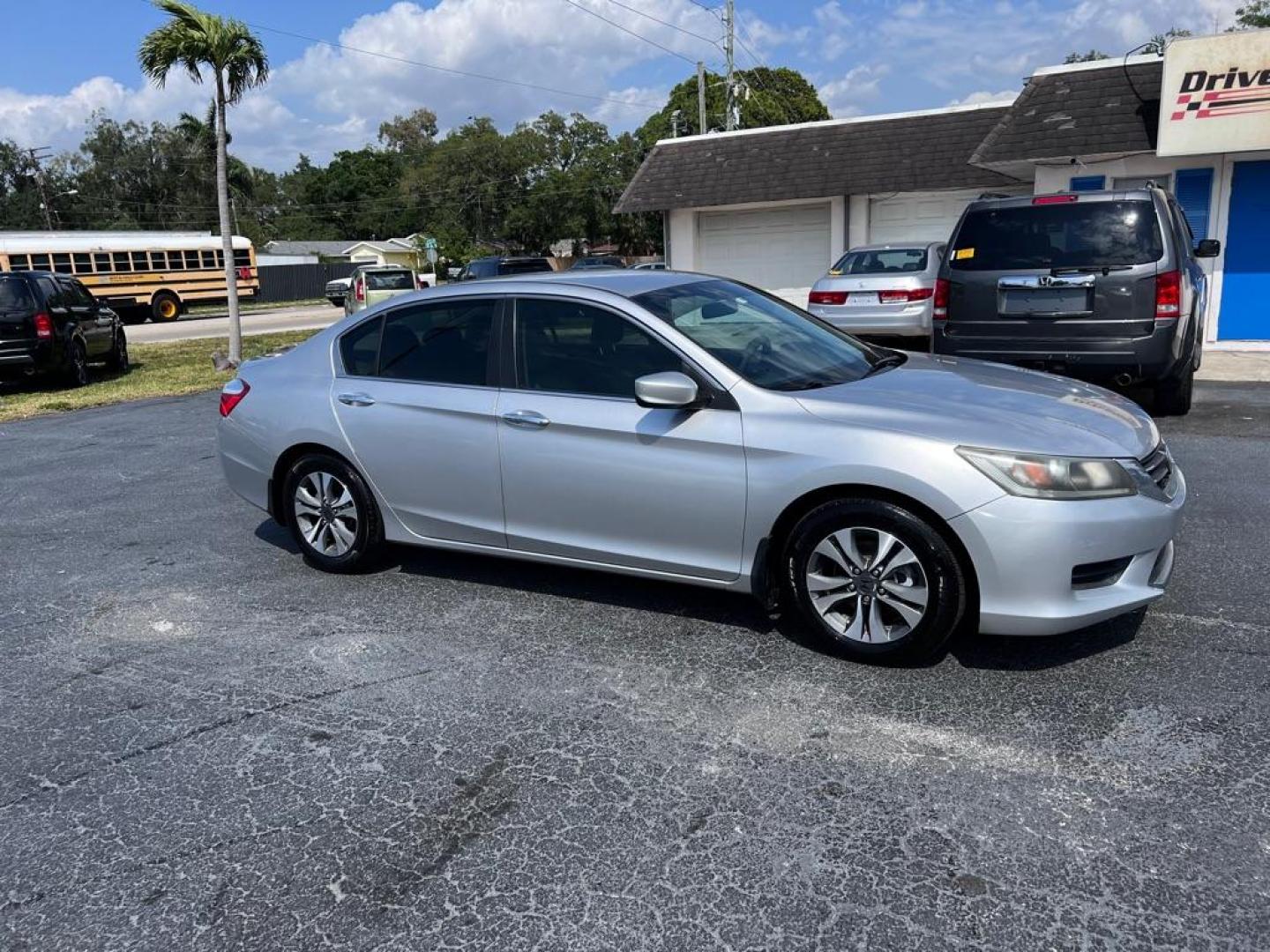 2013 SILVER HONDA ACCORD LX (1HGCR2F35DA) with an 2.4L engine, Continuously Variable transmission, located at 2929 9th St. West, Bradenton, 34205, (941) 242-2810, 27.473591, -82.570679 - Photo#2