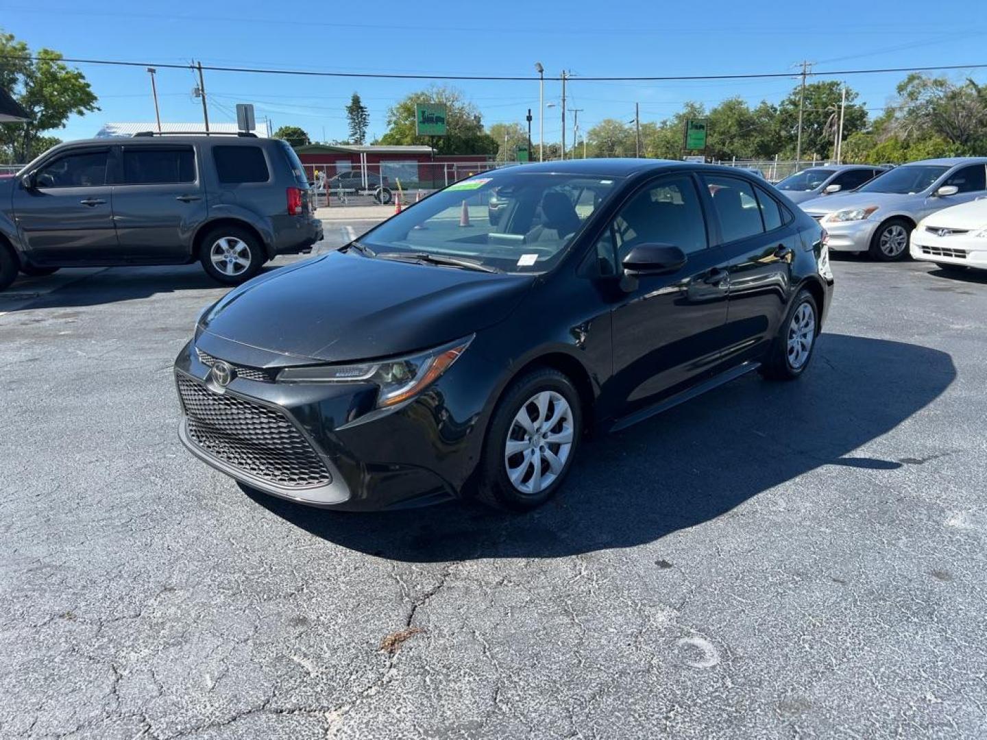 2020 BLACK TOYOTA COROLLA LE (JTDEPRAE5LJ) with an 1.8L engine, Continuously Variable transmission, located at 2929 9th St. West, Bradenton, 34205, (941) 242-2810, 27.473591, -82.570679 - Photo#4