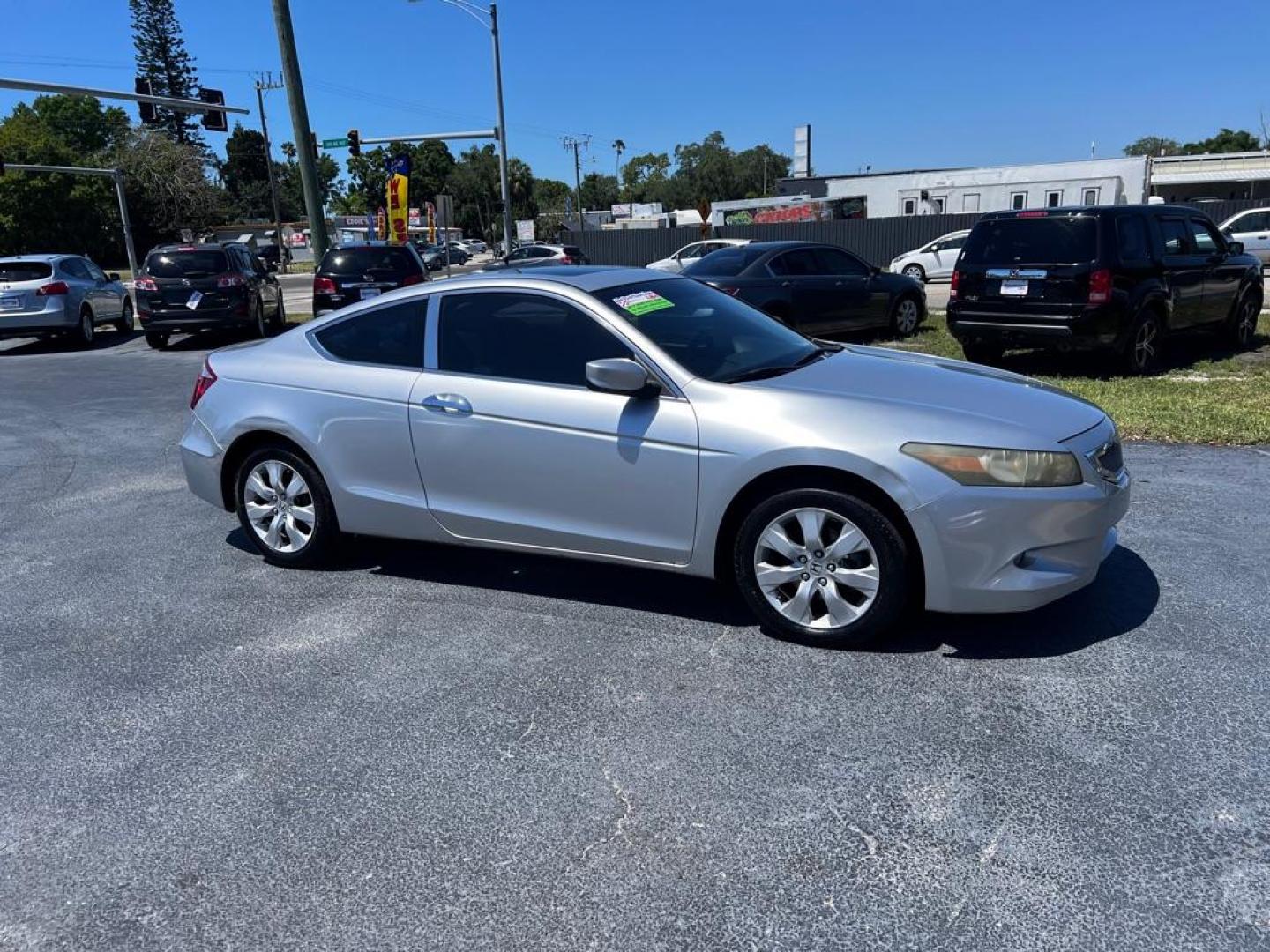 2008 SILVER HONDA ACCORD EXL (1HGCS22858A) with an 3.5L engine, Automatic transmission, located at 2929 9th St. West, Bradenton, 34205, (941) 242-2810, 27.473591, -82.570679 - Photo#0