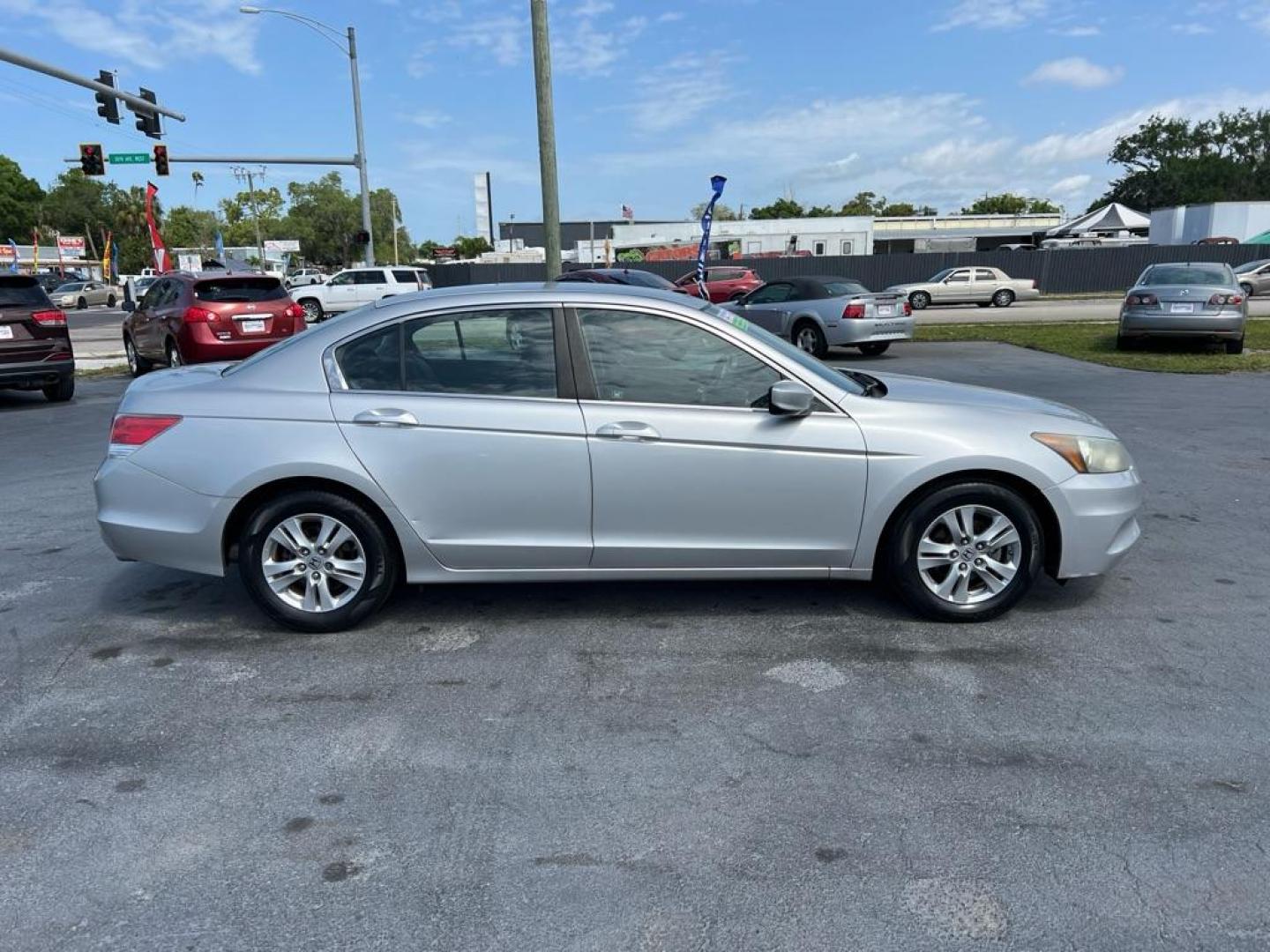 2012 SILVER HONDA ACCORD SE (1HGCP2F60CA) with an 2.4L engine, Automatic transmission, located at 2929 9th St. West, Bradenton, 34205, (941) 242-2810, 27.473591, -82.570679 - Photo#6