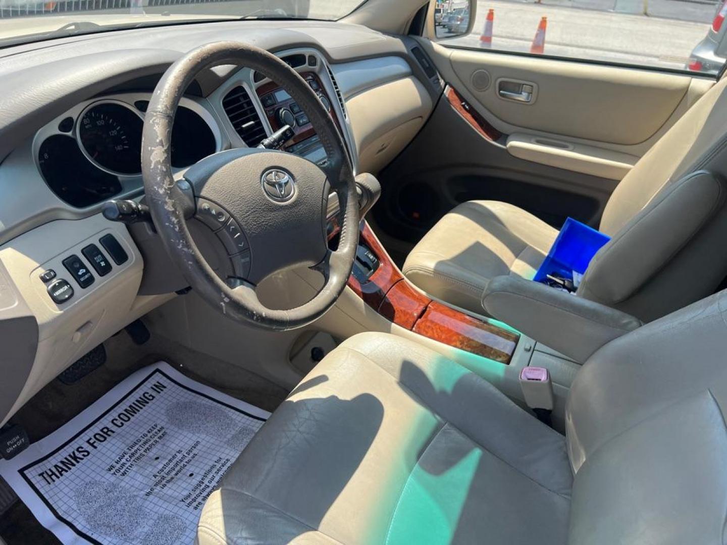 2005 GOLD TOYOTA HIGHLANDER LIMITED (JTEDP21A450) with an 3.3L engine, Automatic transmission, located at 2929 9th St. West, Bradenton, 34205, (941) 242-2810, 27.473591, -82.570679 - Photo#8