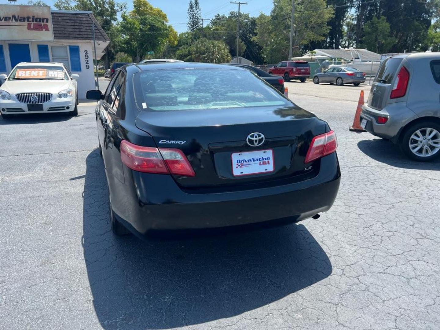 2008 BLACK TOYOTA CAMRY LE (4T1BE46K48U) with an 2.4L engine, Automatic transmission, located at 2929 9th St. West, Bradenton, 34205, (941) 242-2810, 27.473591, -82.570679 - Photo#5