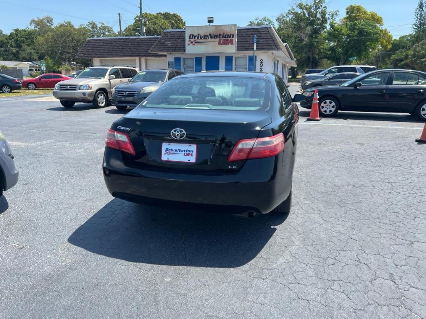 2008 BLACK TOYOTA CAMRY LE (4T1BE46K48U) with an 2.4L engine, Automatic transmission, located at 2929 9th St. West, Bradenton, 34205, (941) 242-2810, 27.473591, -82.570679 - Photo#6