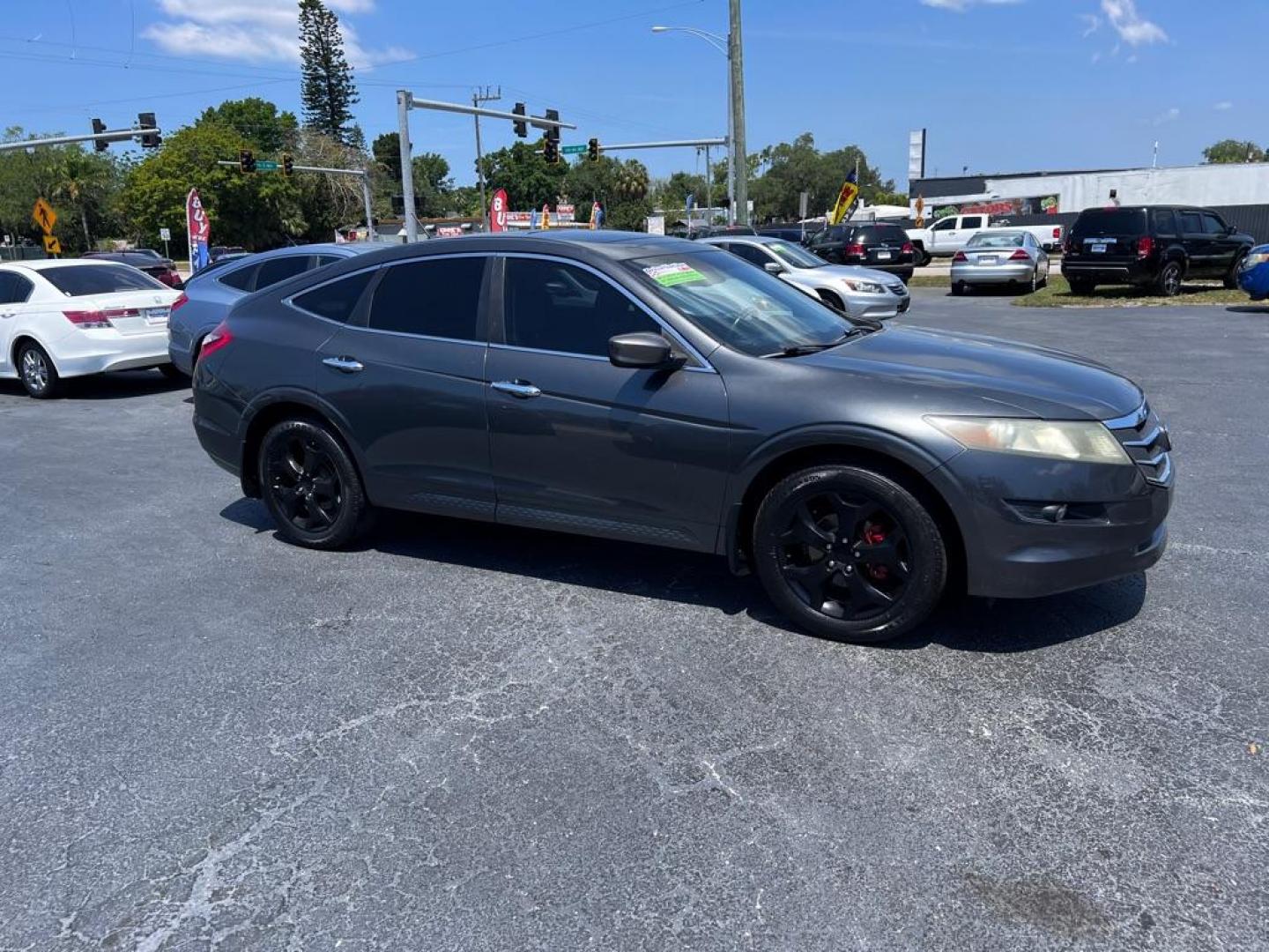 2010 GRAY HONDA ACCORD CROSSTOU EXL (5J6TF1H55AL) with an 3.5L engine, Automatic transmission, located at 2929 9th St. West, Bradenton, 34205, (941) 242-2810, 27.473591, -82.570679 - Thanks for inquring into DriveNation USA! All vehicles listed can be viewed at www.drivenationusa.com for vehicle history reports and additonal info. We cannot quote any terms such as down payments or monthly payments without an application. You can apply directly at www.drivenationusa.com or by con - Photo#1