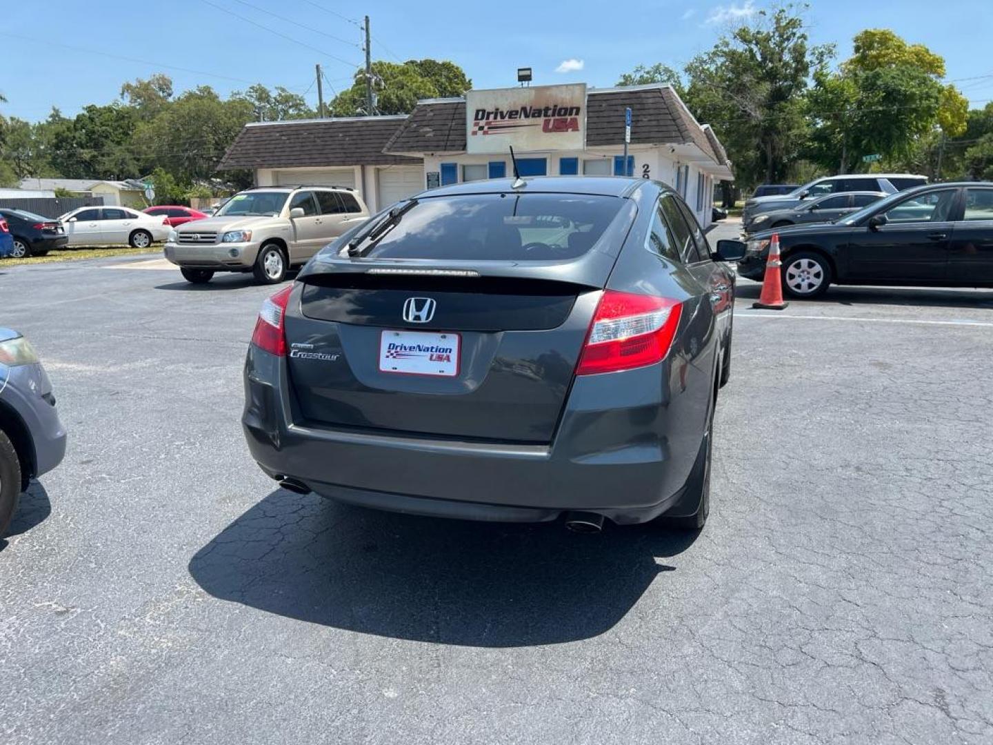 2010 GRAY HONDA ACCORD CROSSTOU EXL (5J6TF1H55AL) with an 3.5L engine, Automatic transmission, located at 2929 9th St. West, Bradenton, 34205, (941) 242-2810, 27.473591, -82.570679 - Thanks for inquring into DriveNation USA! All vehicles listed can be viewed at www.drivenationusa.com for vehicle history reports and additonal info. We cannot quote any terms such as down payments or monthly payments without an application. You can apply directly at www.drivenationusa.com or by con - Photo#7