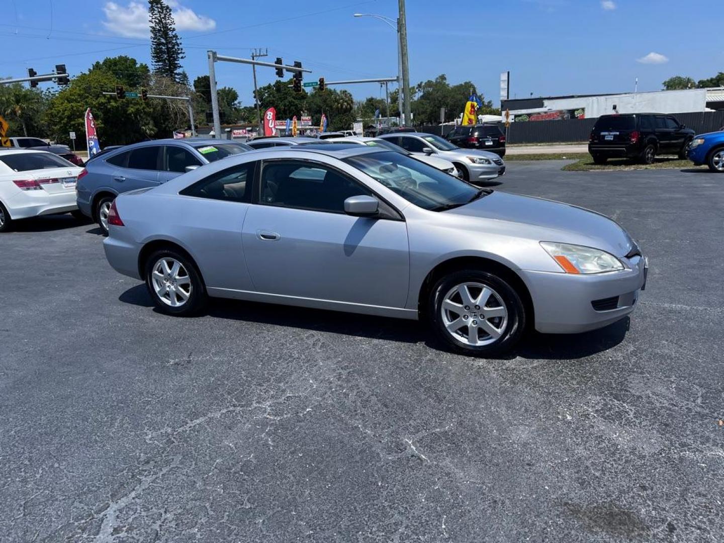 2005 SILVER HONDA ACCORD SE (1HGCM82485A) with an 3.0L engine, Automatic transmission, located at 2929 9th St. West, Bradenton, 34205, (941) 242-2810, 27.473591, -82.570679 - Photo#0