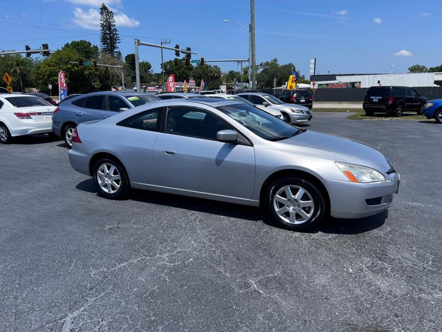 2005 SILVER HONDA ACCORD SE (1HGCM82485A) with an 3.0L engine, Automatic transmission, located at 2929 9th St. West, Bradenton, 34205, (941) 242-2810, 27.473591, -82.570679 - Photo#2