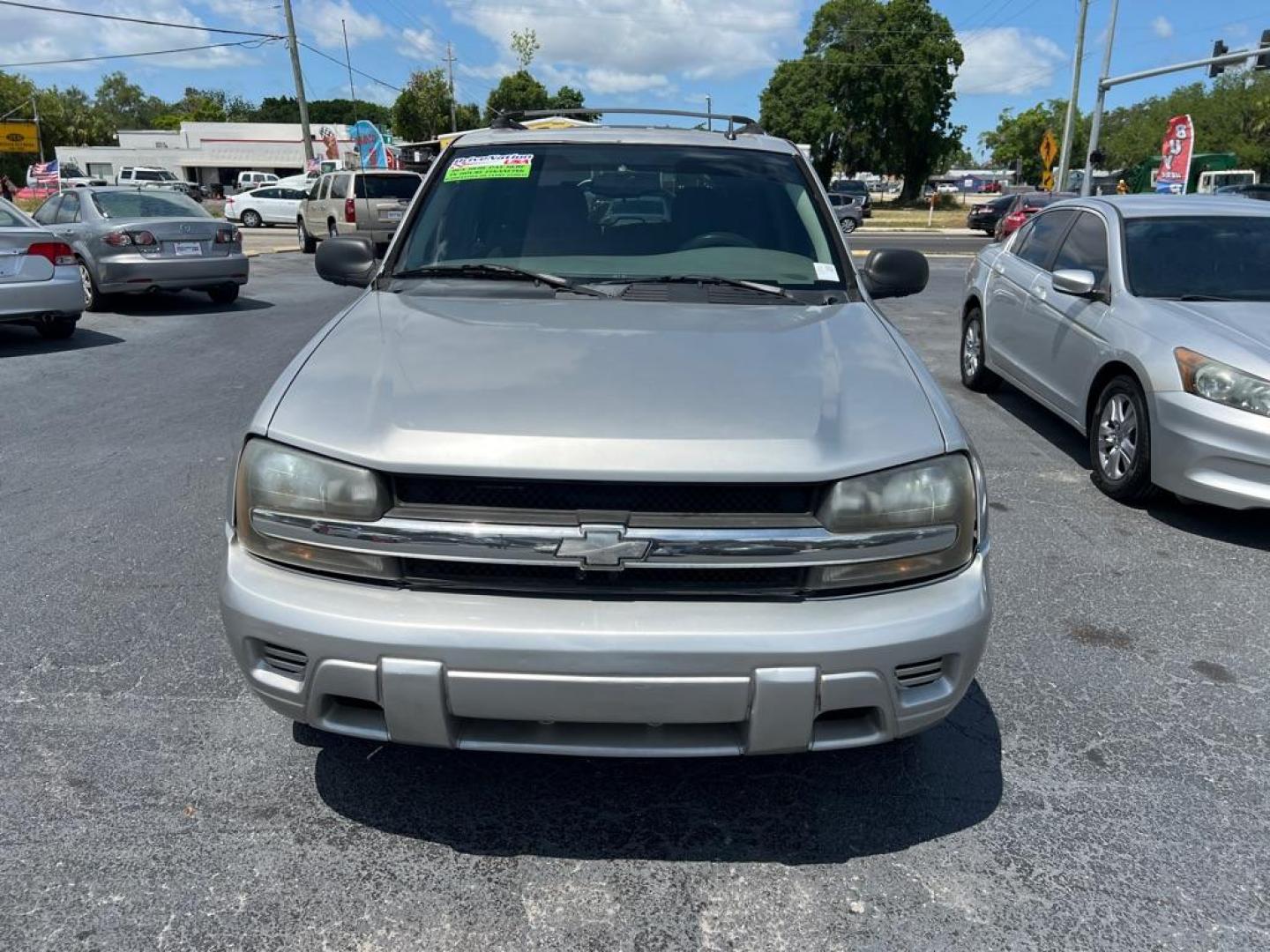 2006 SILVER CHEVROLET TRAILBLAZER LS (1GNDS13S262) with an 4.2L engine, Automatic transmission, located at 2929 9th St. West, Bradenton, 34205, (941) 242-2810, 27.473591, -82.570679 - Photo#2