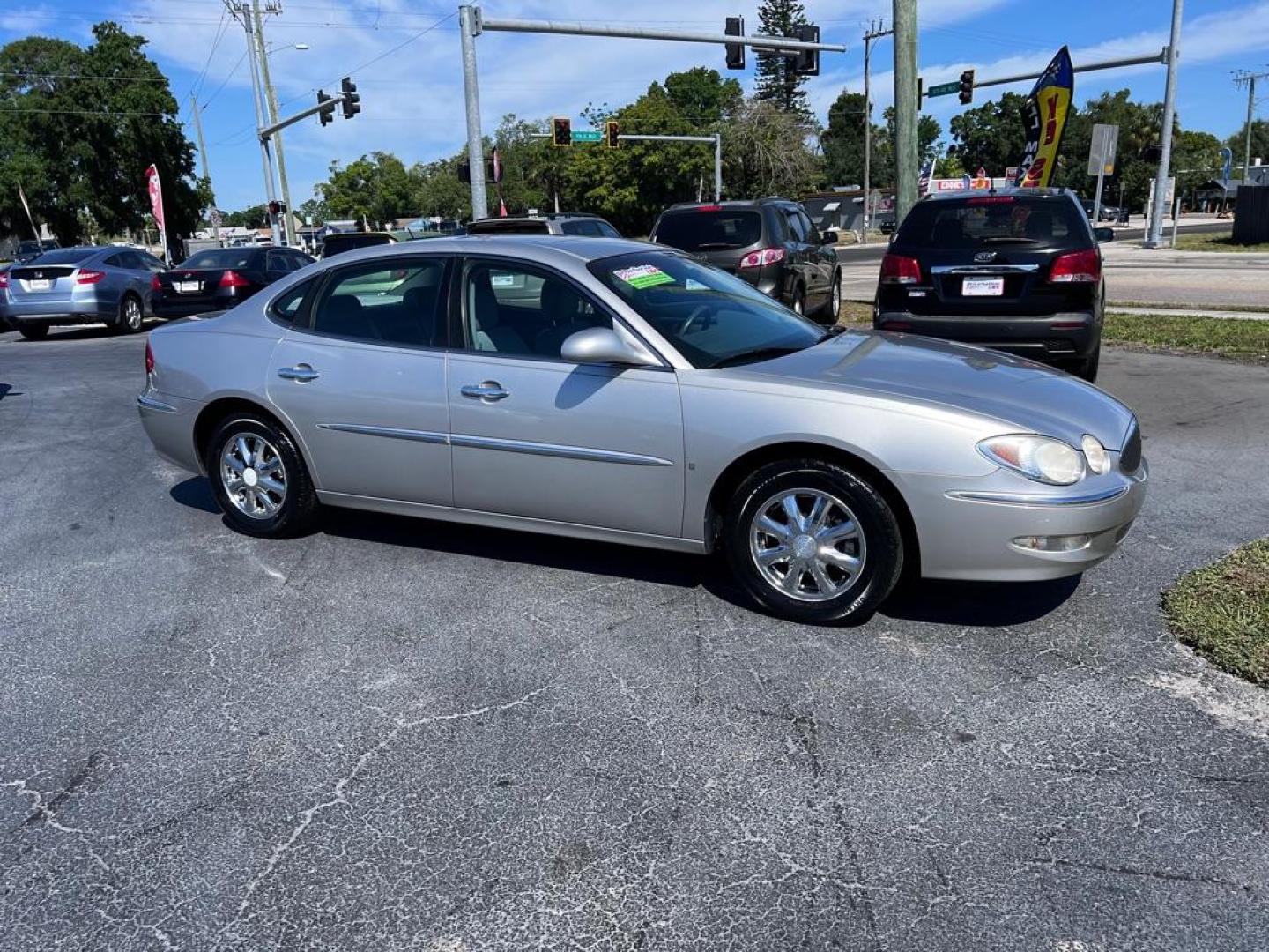 2006 SILVER BUICK LACROSSE CXL (2G4WD582161) with an 3.8L engine, Automatic transmission, located at 2929 9th St. West, Bradenton, 34205, (941) 242-2810, 27.473591, -82.570679 - Photo#1