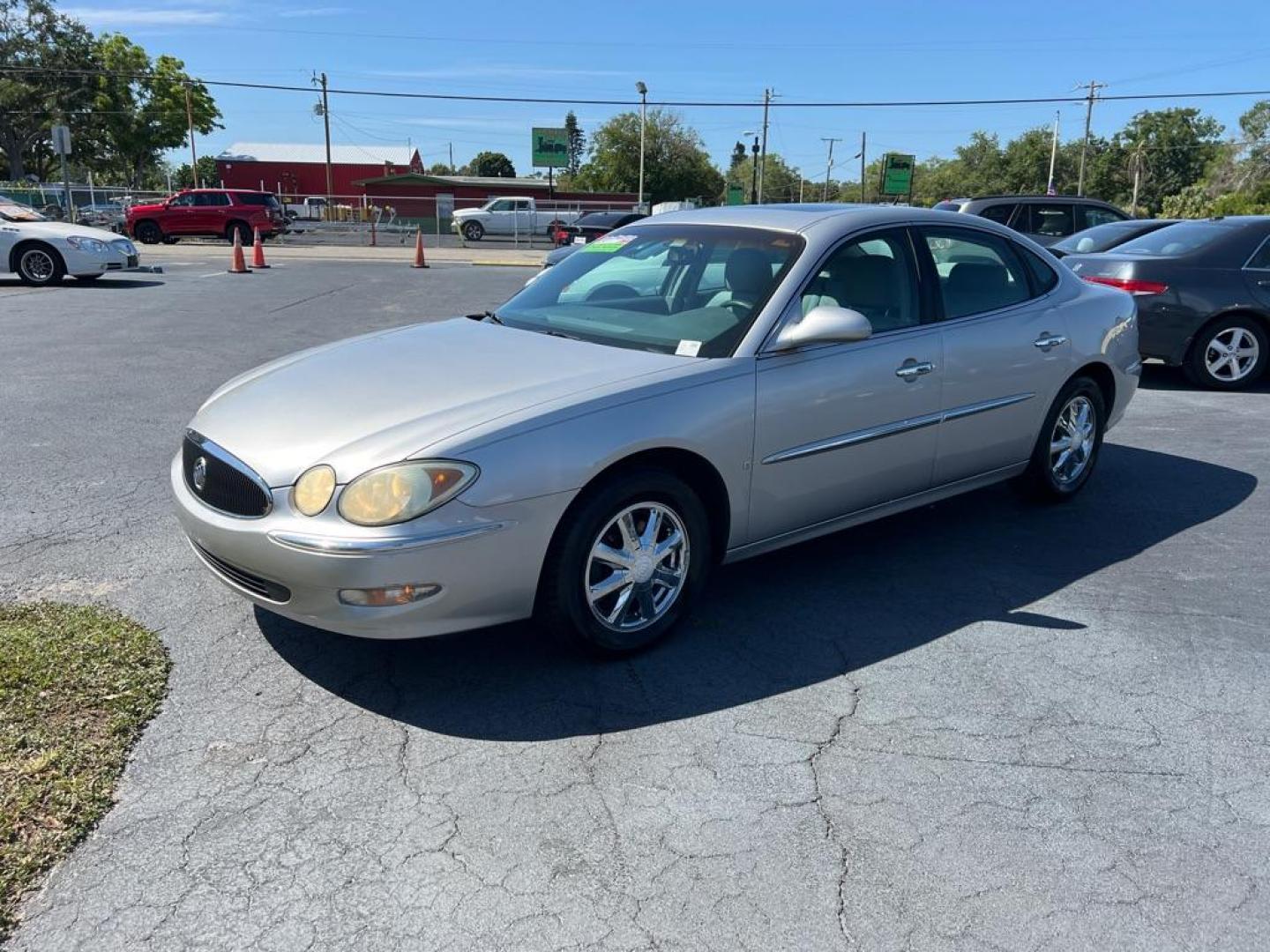 2006 SILVER BUICK LACROSSE CXL (2G4WD582161) with an 3.8L engine, Automatic transmission, located at 2929 9th St. West, Bradenton, 34205, (941) 242-2810, 27.473591, -82.570679 - Photo#4