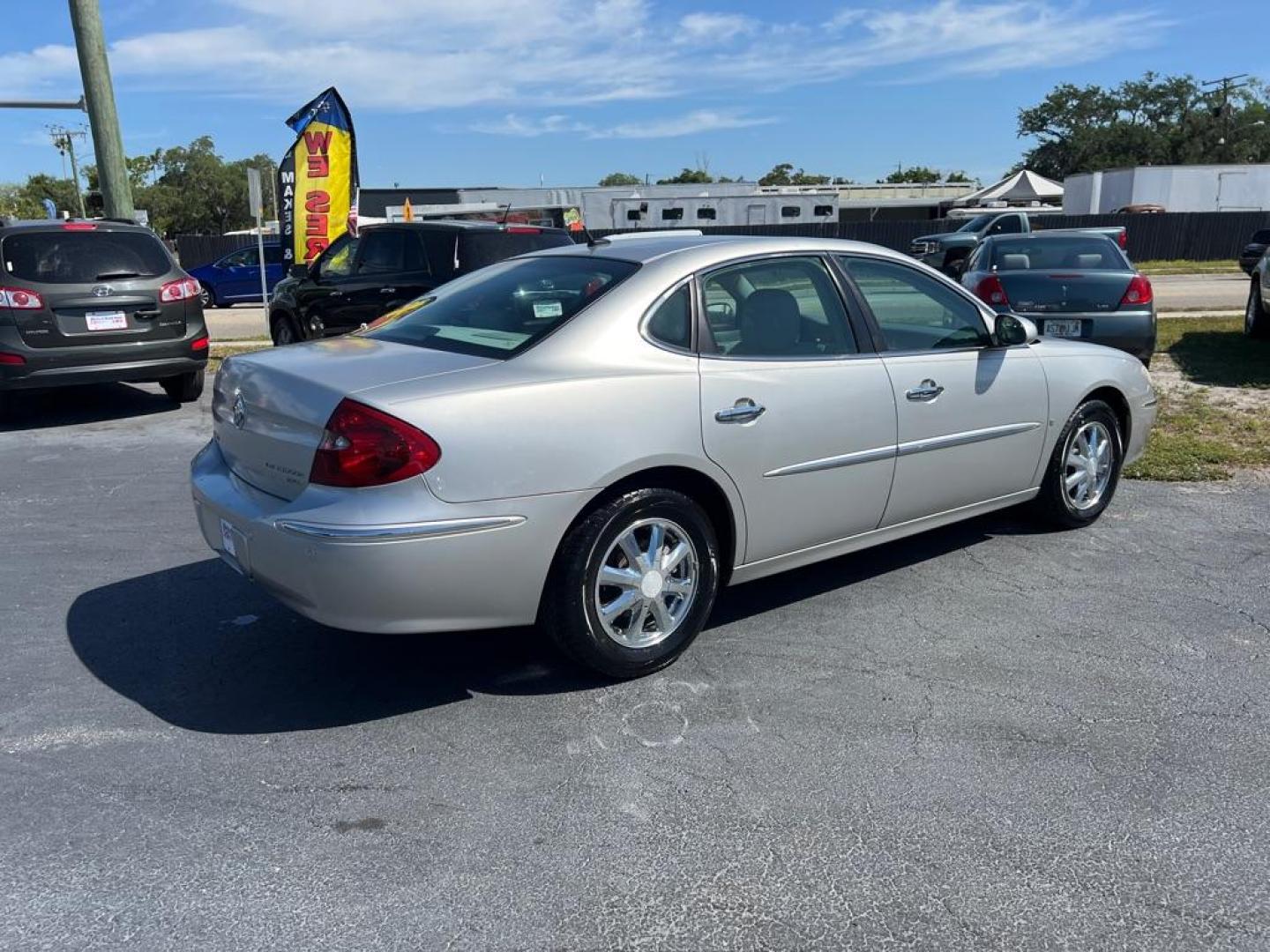 2006 SILVER BUICK LACROSSE CXL (2G4WD582161) with an 3.8L engine, Automatic transmission, located at 2929 9th St. West, Bradenton, 34205, (941) 242-2810, 27.473591, -82.570679 - Photo#7