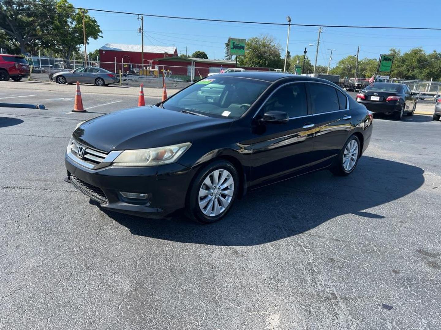 2013 BLACK HONDA ACCORD EXL (1HGCR2F89DA) with an 2.4L engine, Continuously Variable transmission, located at 2929 9th St. West, Bradenton, 34205, (941) 242-2810, 27.473591, -82.570679 - Photo#3