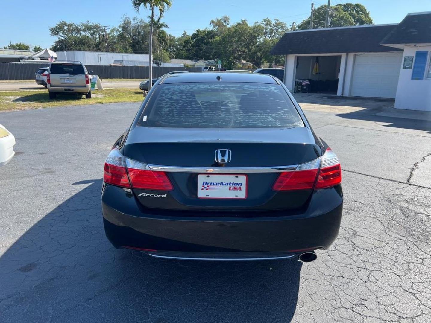 2013 BLACK HONDA ACCORD EXL (1HGCR2F89DA) with an 2.4L engine, Continuously Variable transmission, located at 2929 9th St. West, Bradenton, 34205, (941) 242-2810, 27.473591, -82.570679 - Photo#5