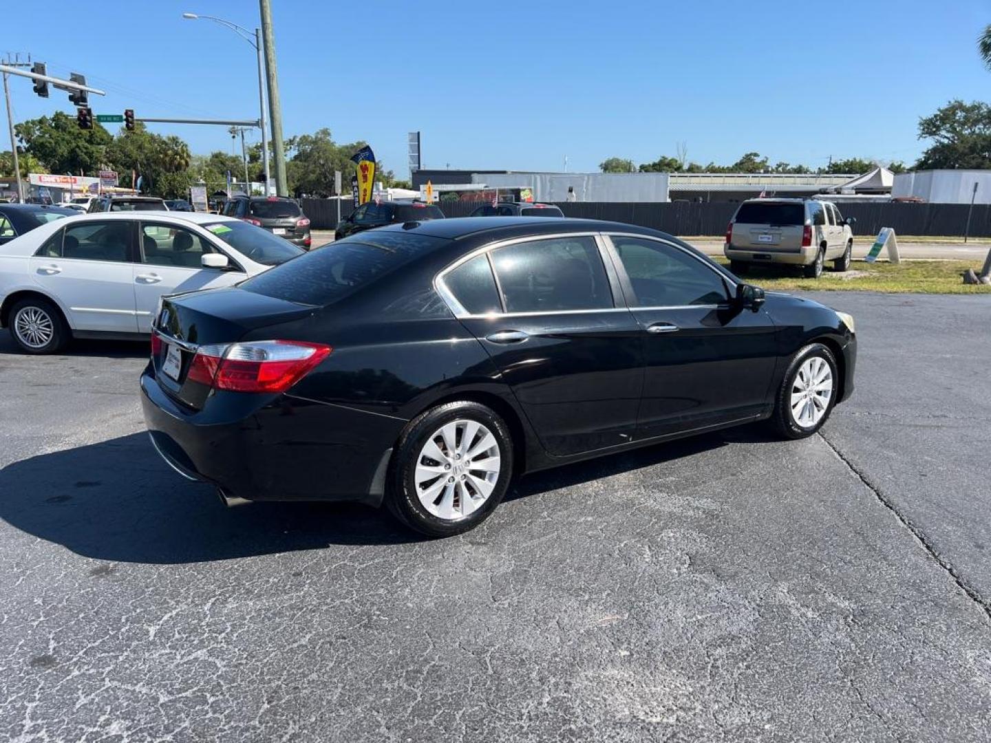 2013 BLACK HONDA ACCORD EXL (1HGCR2F89DA) with an 2.4L engine, Continuously Variable transmission, located at 2929 9th St. West, Bradenton, 34205, (941) 242-2810, 27.473591, -82.570679 - Photo#6