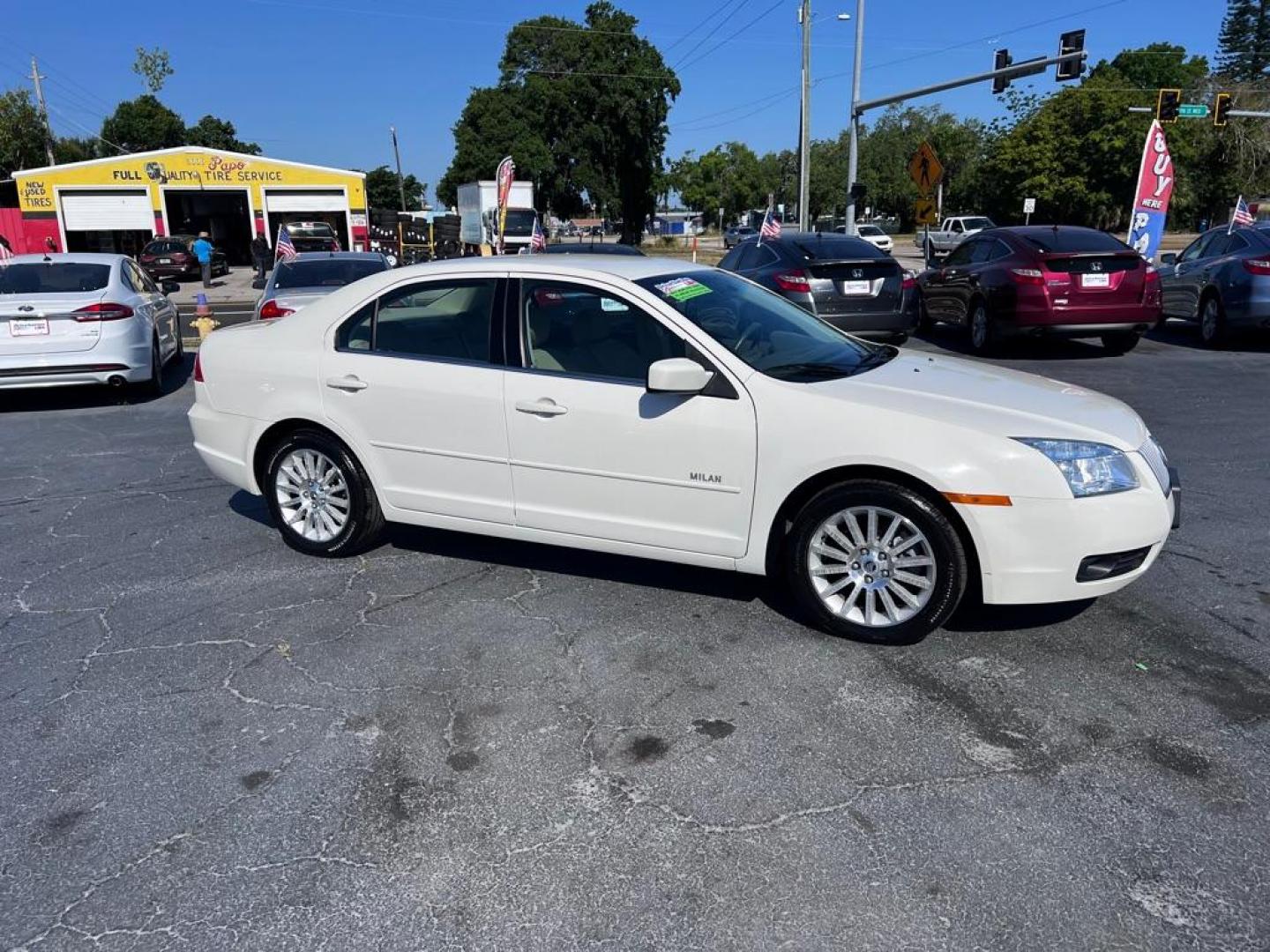 2008 WHITE MERCURY MILAN PREMIER (3MEHM08168R) with an 3.0L engine, Automatic transmission, located at 2929 9th St. West, Bradenton, 34205, (941) 242-2810, 27.473591, -82.570679 - Photo#1