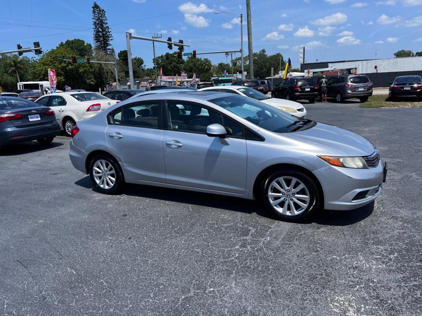 2012 SILVER HONDA CIVIC EXL (19XFB2F9XCE) with an 1.8L engine, Automatic transmission, located at 2929 9th St. West, Bradenton, 34205, (941) 242-2810, 27.473591, -82.570679 - Photo#0