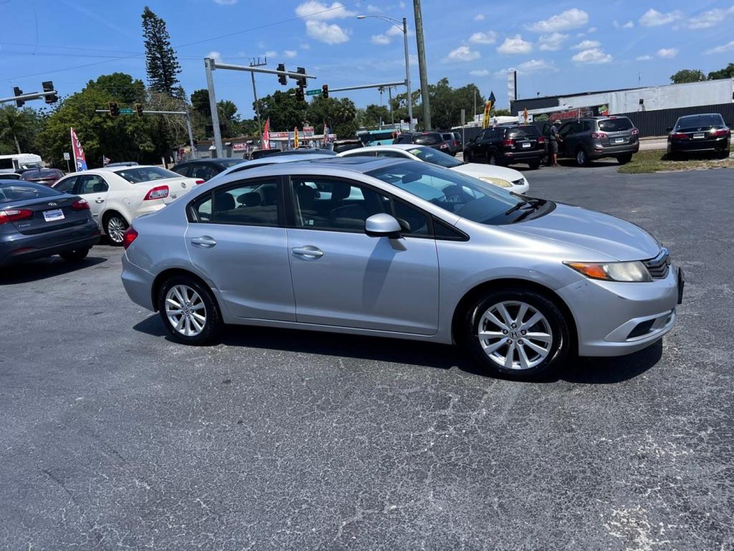 2012 SILVER HONDA CIVIC EXL (19XFB2F9XCE) with an 1.8L engine, Automatic transmission, located at 2929 9th St. West, Bradenton, 34205, (941) 242-2810, 27.473591, -82.570679 - Photo#1