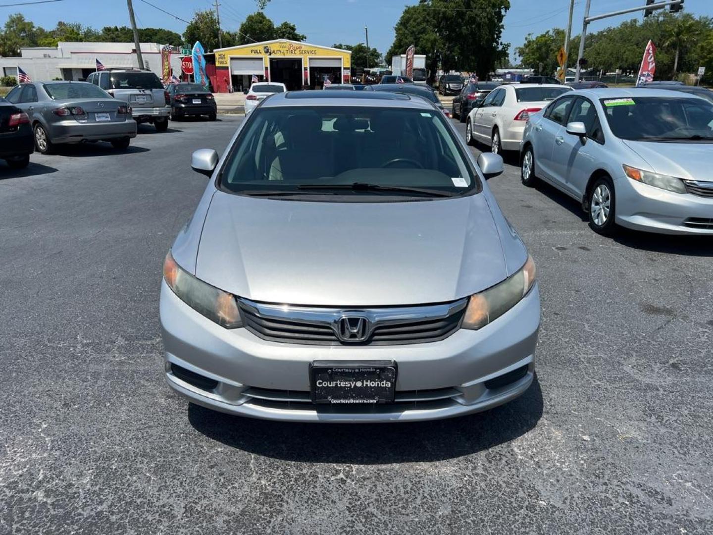 2012 SILVER HONDA CIVIC EXL (19XFB2F9XCE) with an 1.8L engine, Automatic transmission, located at 2929 9th St. West, Bradenton, 34205, (941) 242-2810, 27.473591, -82.570679 - Photo#2