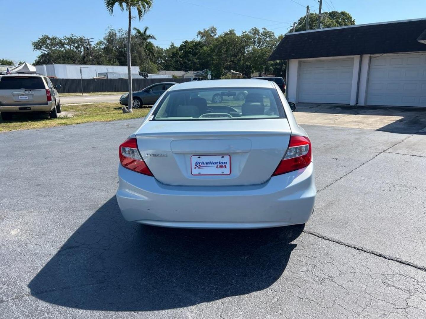 2012 SILVER HONDA CIVIC LX (19XFB2F5XCE) with an 1.8L engine, Automatic transmission, located at 2929 9th St. West, Bradenton, 34205, (941) 242-2810, 27.473591, -82.570679 - Photo#7