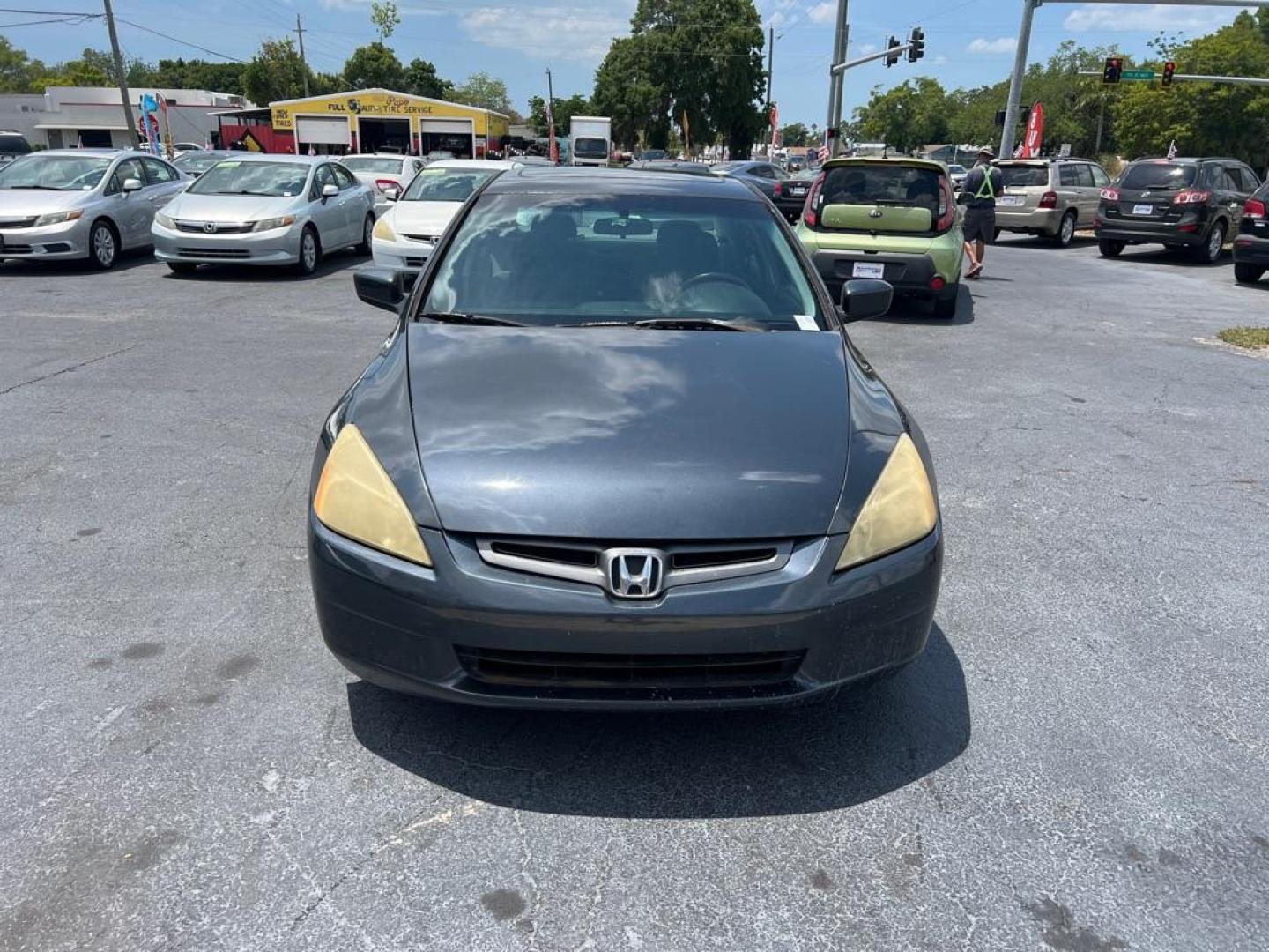 2005 GRAY HONDA ACCORD EX (1HGCM56895A) with an 2.4L engine, Automatic transmission, located at 2929 9th St. West, Bradenton, 34205, (941) 242-2810, 27.473591, -82.570679 - Photo#2