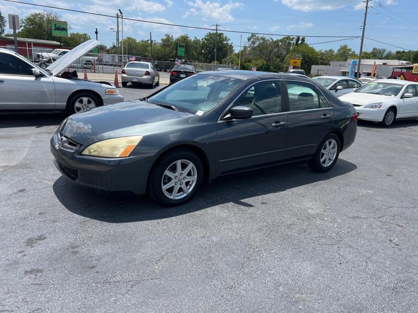 2005 GRAY HONDA ACCORD EX (1HGCM56895A) with an 2.4L engine, Automatic transmission, located at 2929 9th St. West, Bradenton, 34205, (941) 242-2810, 27.473591, -82.570679 - Photo#3