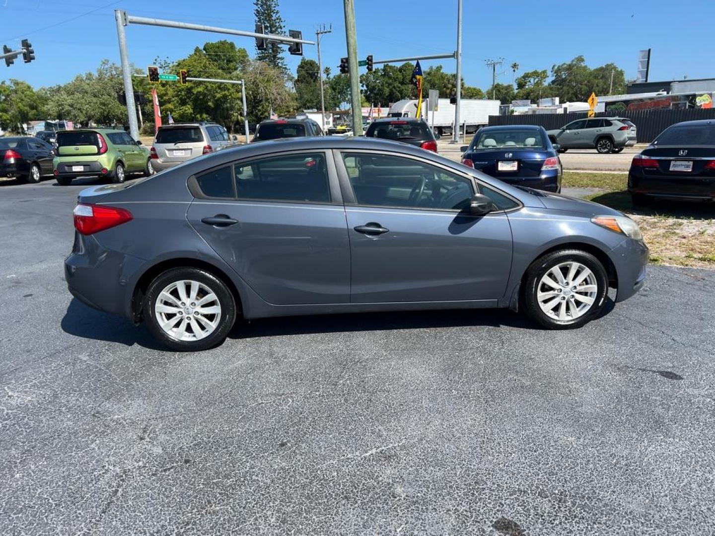 2014 BLUE KIA FORTE LX (KNAFX4A66E5) with an 1.8L engine, Automatic transmission, located at 2929 9th St. West, Bradenton, 34205, (941) 242-2810, 27.473591, -82.570679 - Photo#9