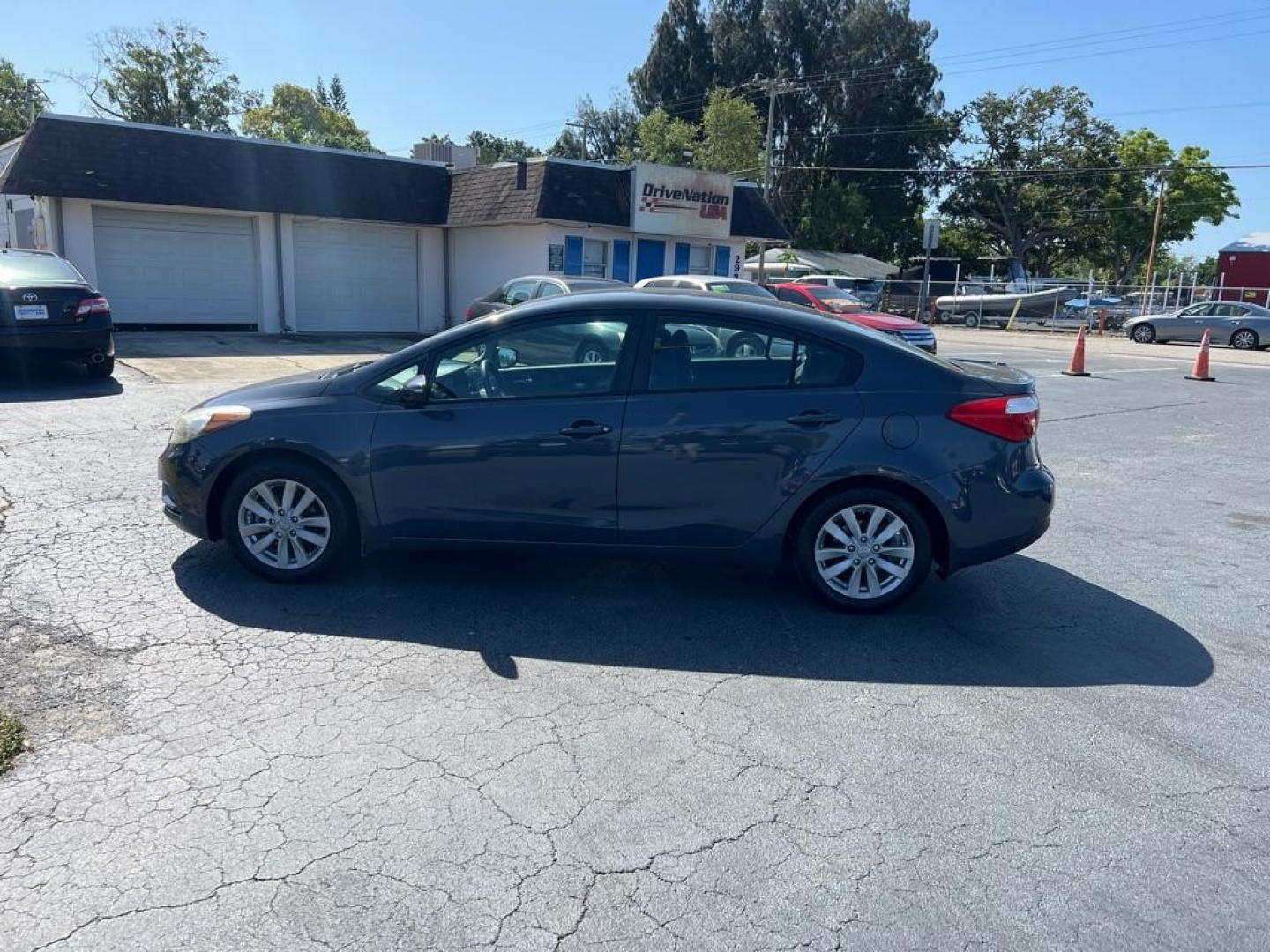 2014 BLUE KIA FORTE LX (KNAFX4A66E5) with an 1.8L engine, Automatic transmission, located at 2929 9th St. West, Bradenton, 34205, (941) 242-2810, 27.473591, -82.570679 - Photo#5