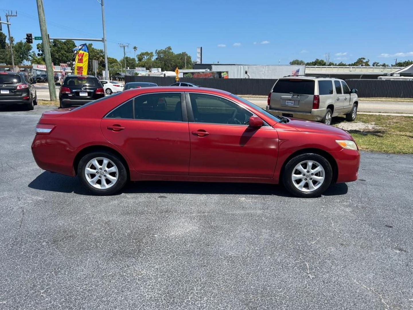 2011 RED TOYOTA CAMRY BASE (4T1BF3EK3BU) with an 2.5L engine, Automatic transmission, located at 2929 9th St. West, Bradenton, 34205, (941) 242-2810, 27.473591, -82.570679 - Photo#10