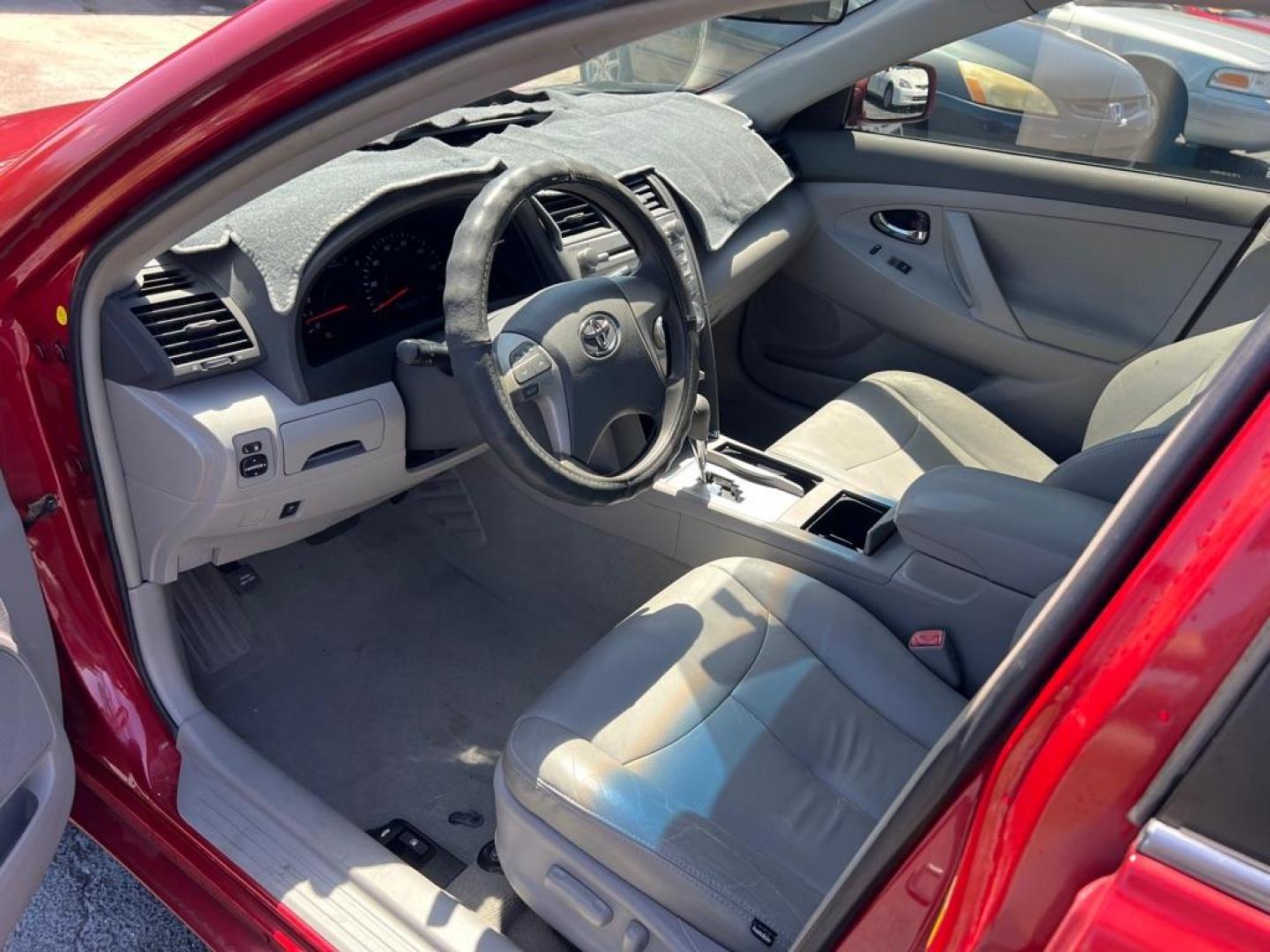 2011 RED TOYOTA CAMRY BASE (4T1BF3EK3BU) with an 2.5L engine, Automatic transmission, located at 2929 9th St. West, Bradenton, 34205, (941) 242-2810, 27.473591, -82.570679 - Photo#12