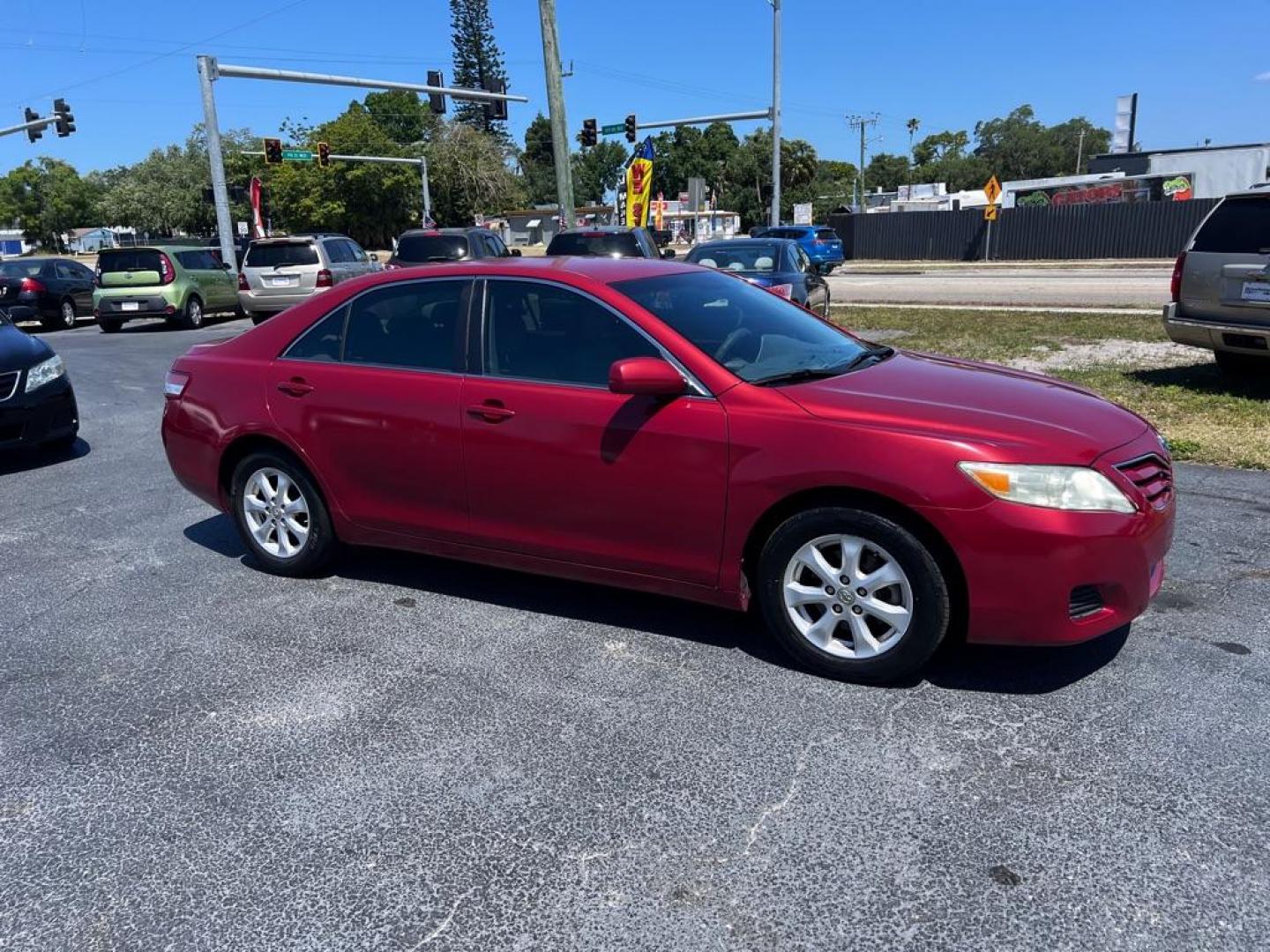 2011 RED TOYOTA CAMRY BASE (4T1BF3EK3BU) with an 2.5L engine, Automatic transmission, located at 2929 9th St. West, Bradenton, 34205, (941) 242-2810, 27.473591, -82.570679 - Photo#2